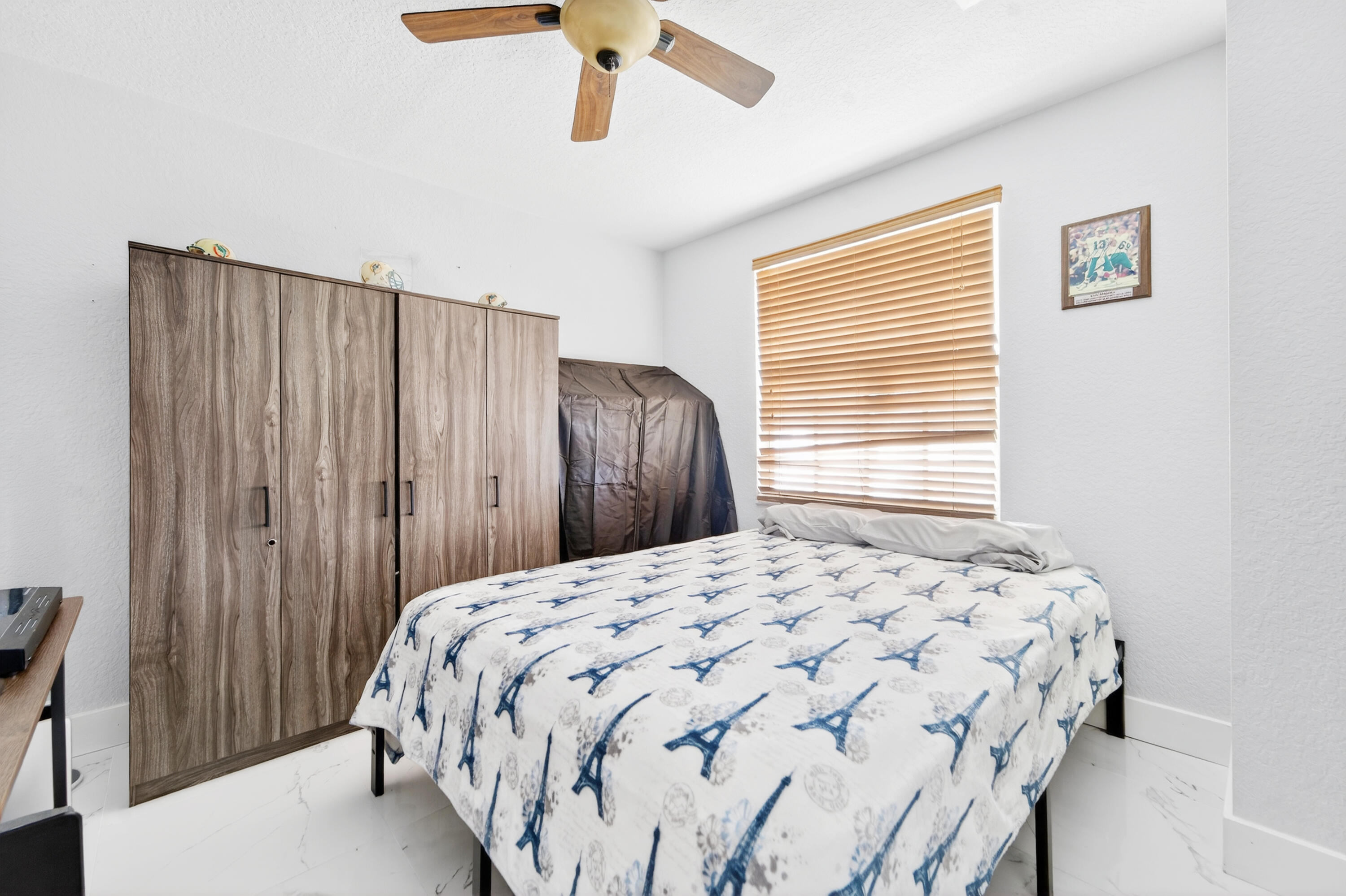 LIBERTY ISLES - Residential Lease