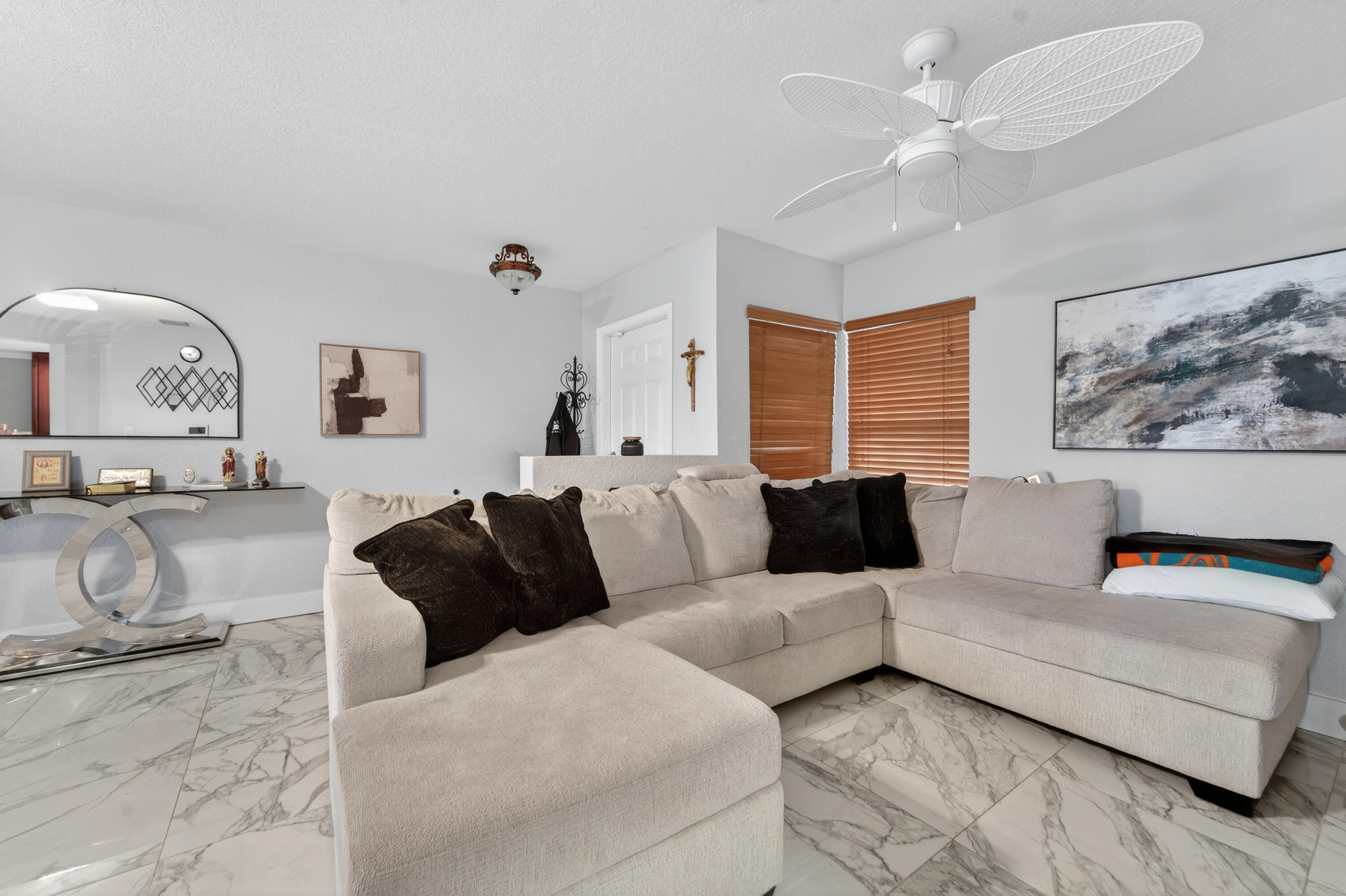 LIBERTY ISLES - Residential Lease