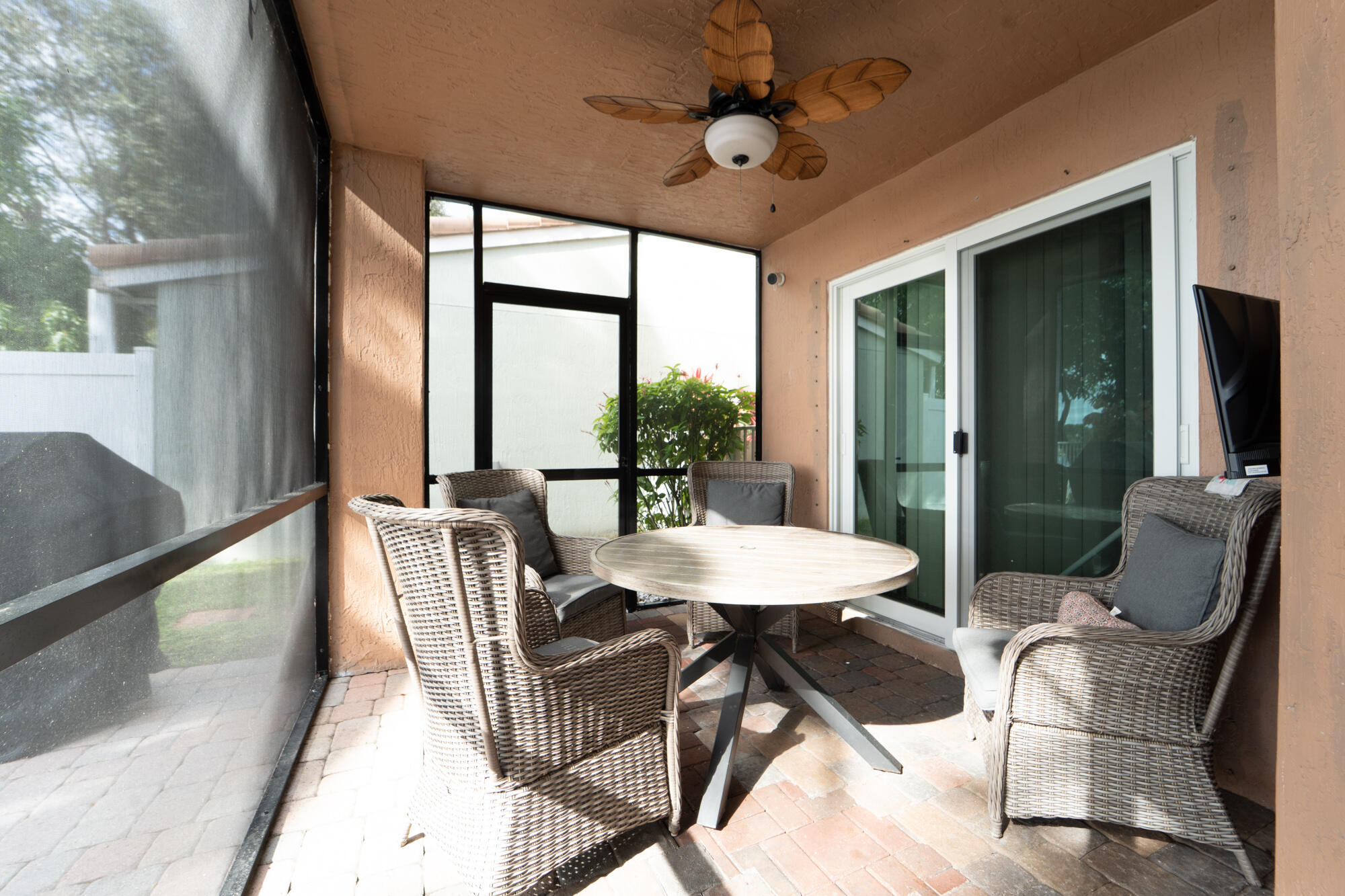 LIBERTY ISLES - Residential Lease