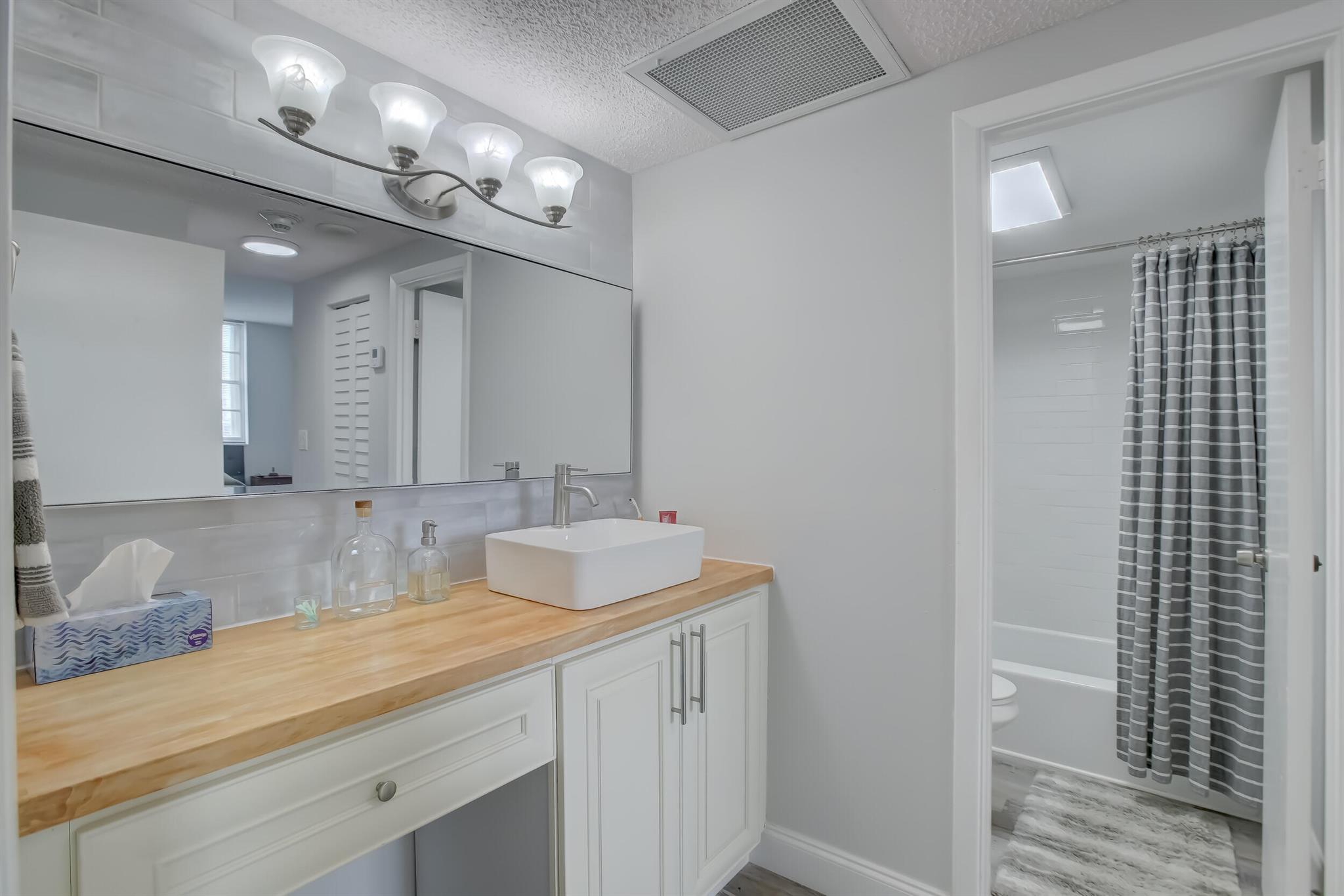 ARLEN HOUSE WEST CONDO - Residential Lease