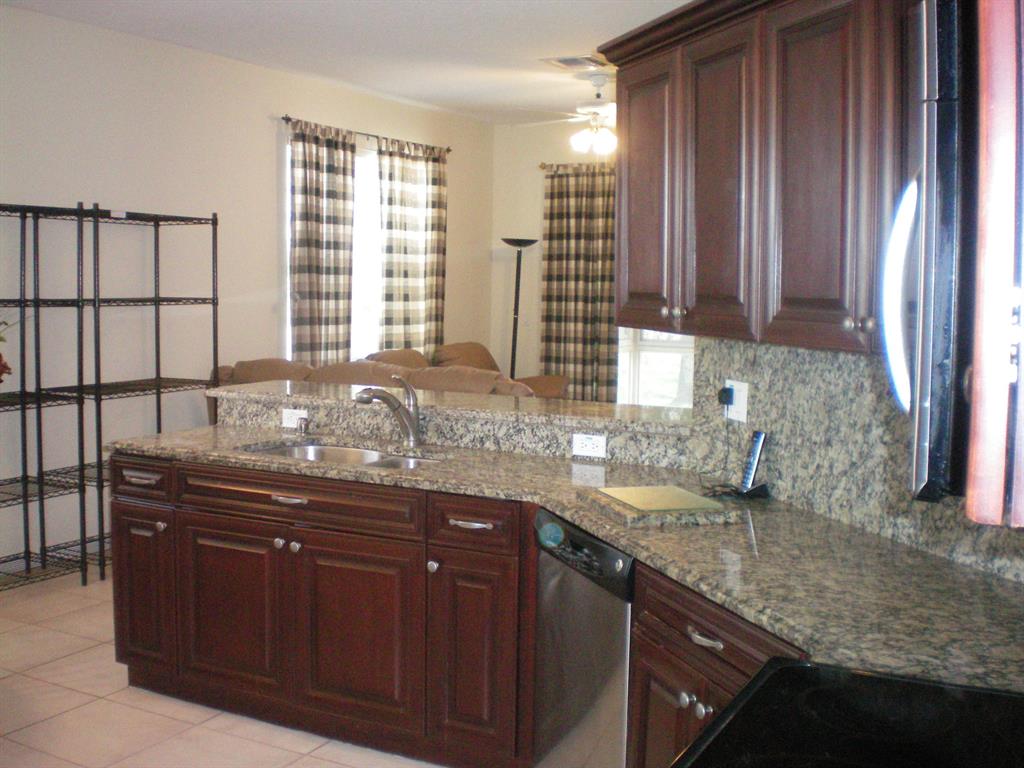 PALM ISLES WEST - Residential