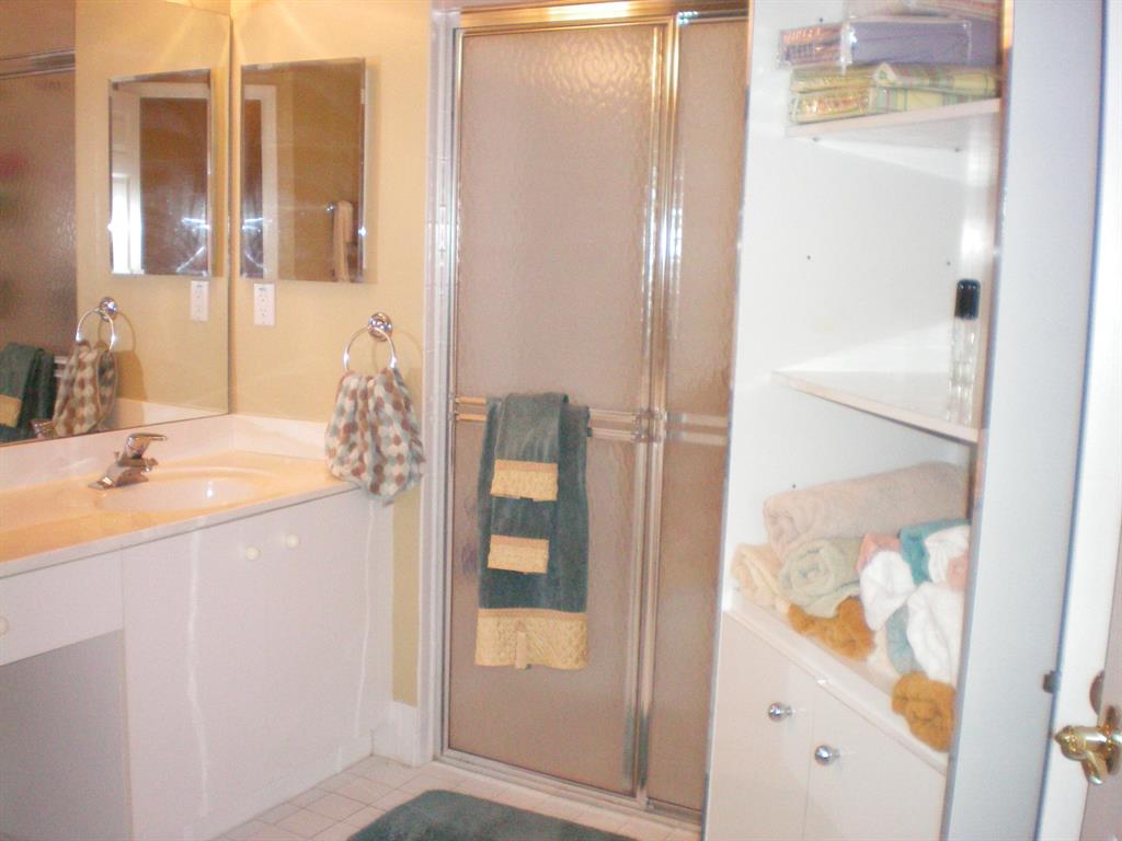 PALM ISLES WEST - Residential