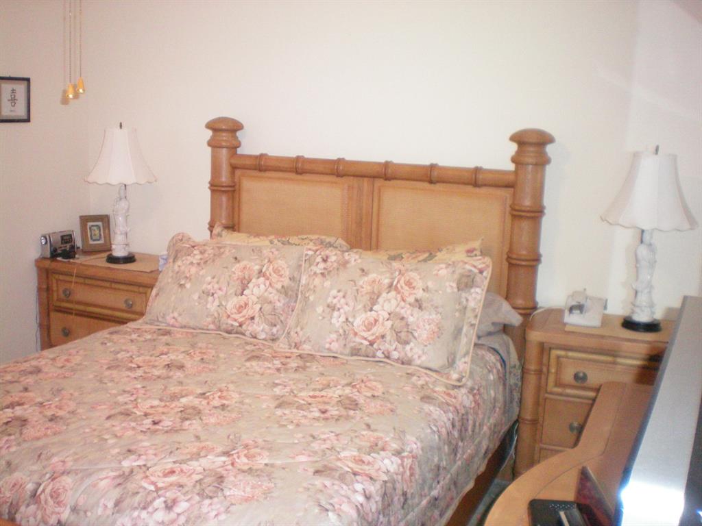 PALM ISLES WEST - Residential