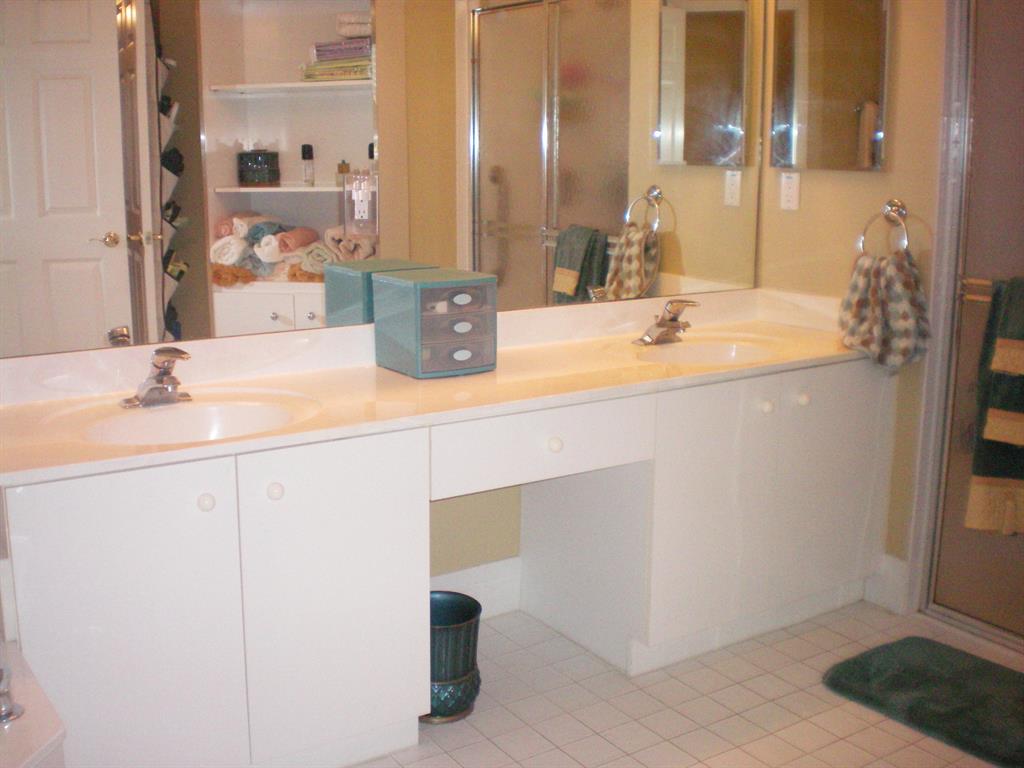 PALM ISLES WEST - Residential