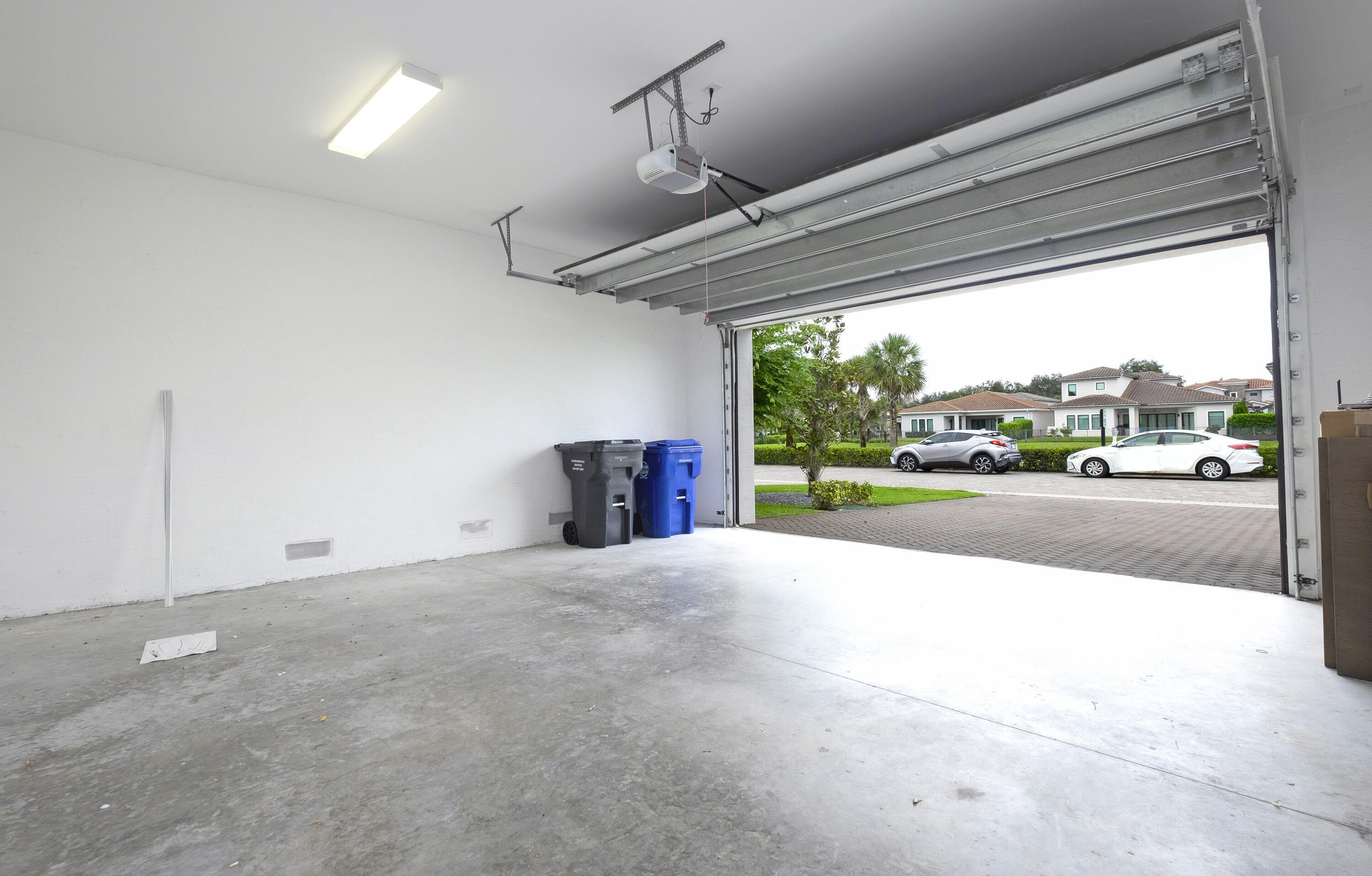 PRESERVE AT EMERALD HILLS - Residential Lease