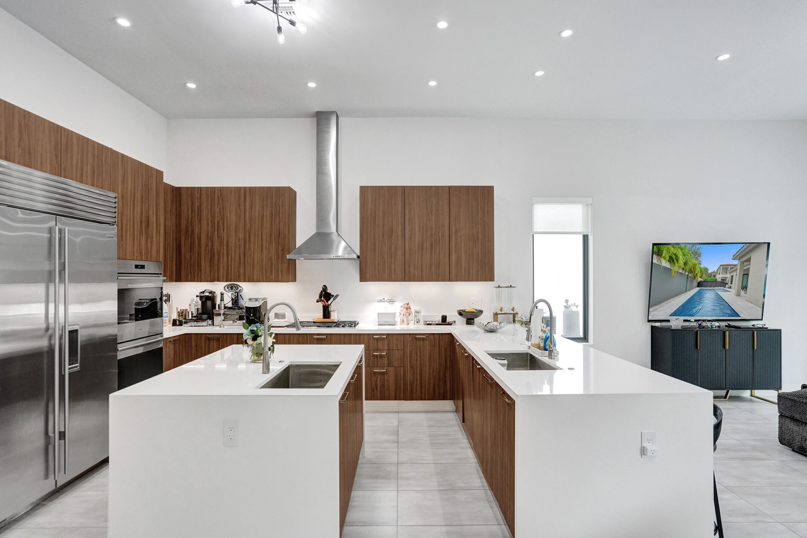 PRESERVE AT EMERALD HILLS - Residential Lease