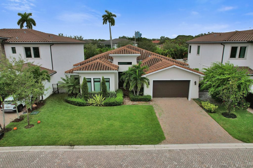 Photo of 5663 W Brookfield Circle, Hollywood, FL 33312 (MLS # B26002556)