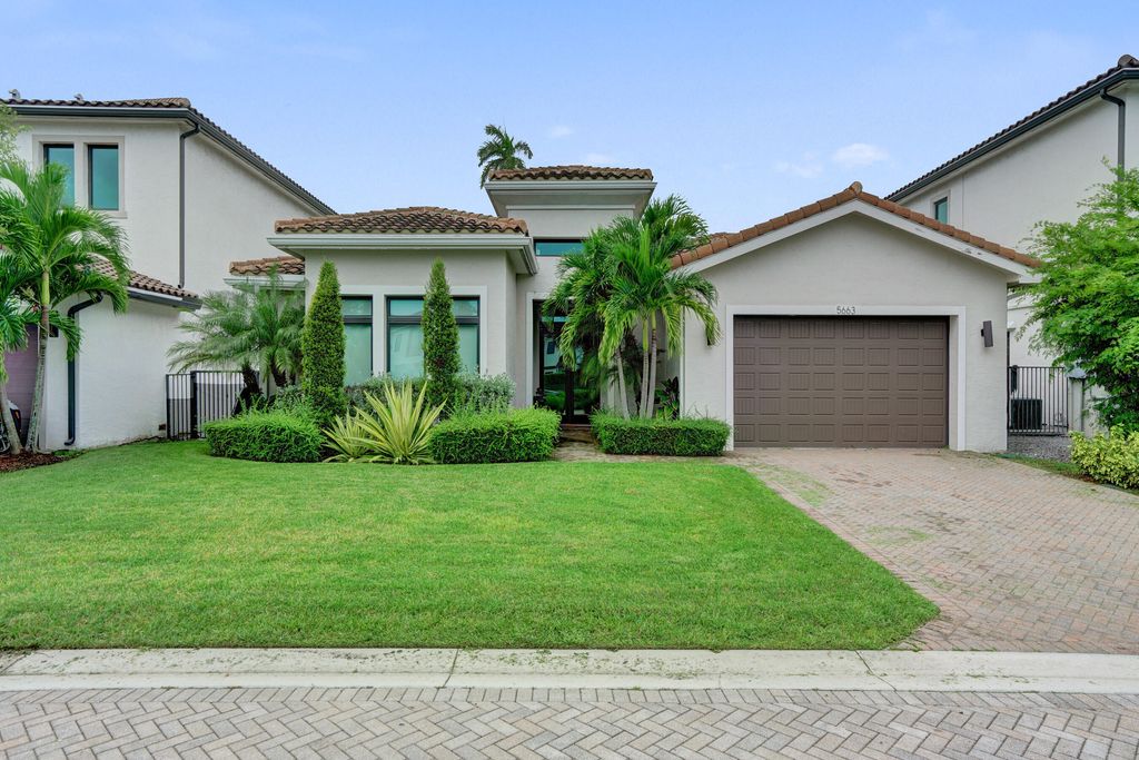 Photo of 5663 W Brookfield Circle, Hollywood, FL 33312 (MLS # B26002556)