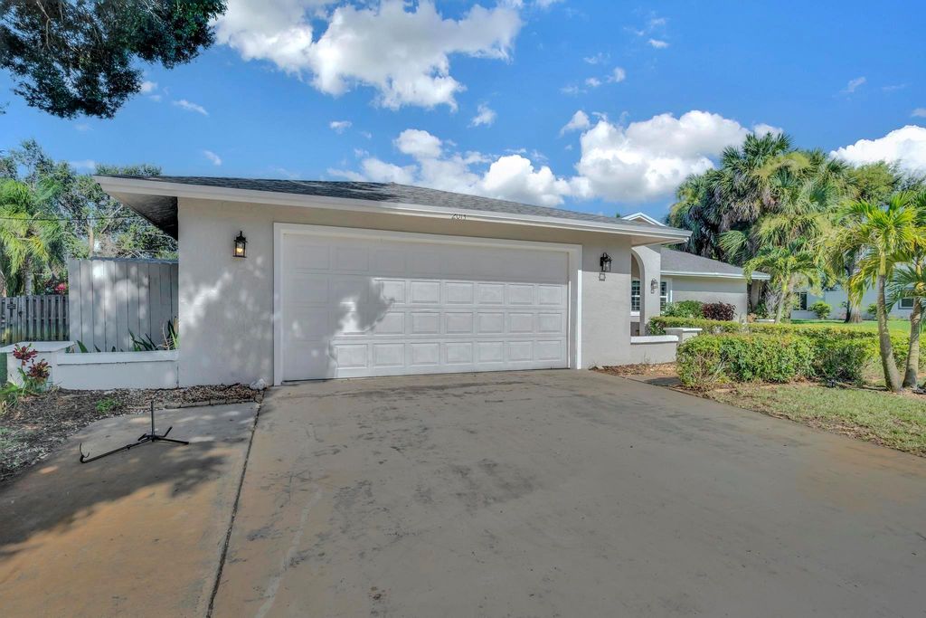 Photo of 2013 SE Hanford Road, Port Saint Lucie, FL 34952 (MLS # R11112456)