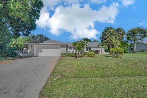 2013 SE Hanford Road Port St Lucie FL 34952