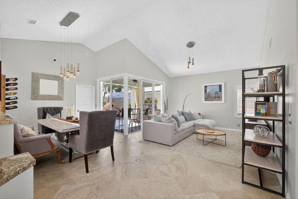 Photo of 31 Windsor Lane, Palm Beach Gardens, FL 33418 (MLS # R11125050)