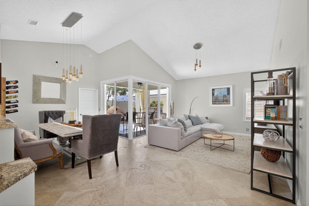 Photo of 31 Windsor Lane, Palm Beach Gardens, FL 33418 (MLS # R11125050)