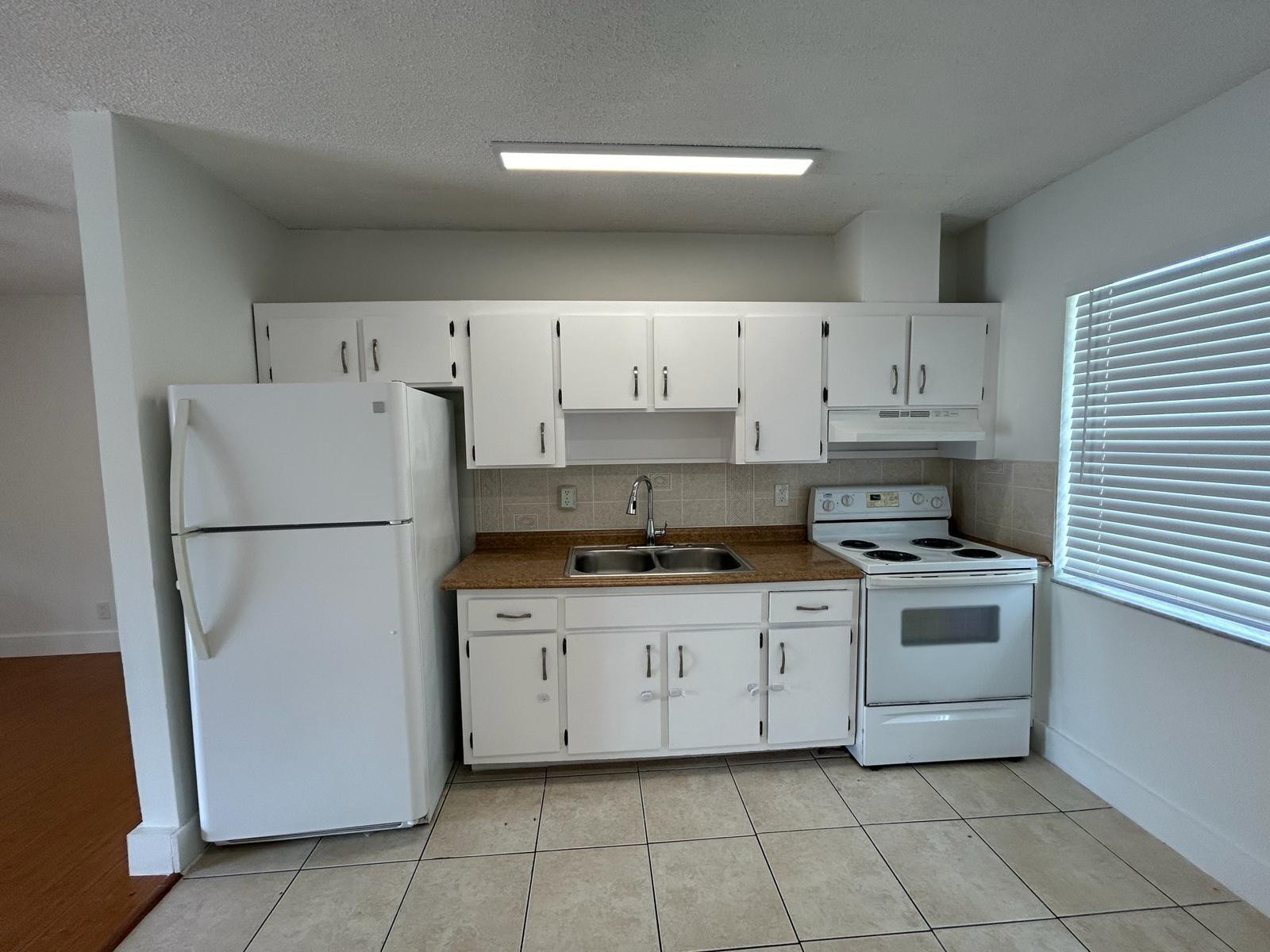 ROHAN ACRES REPLAT LOTS 7 - Residential Lease