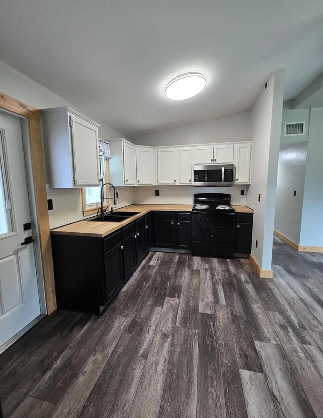 OAK HAMMOCK - Residential