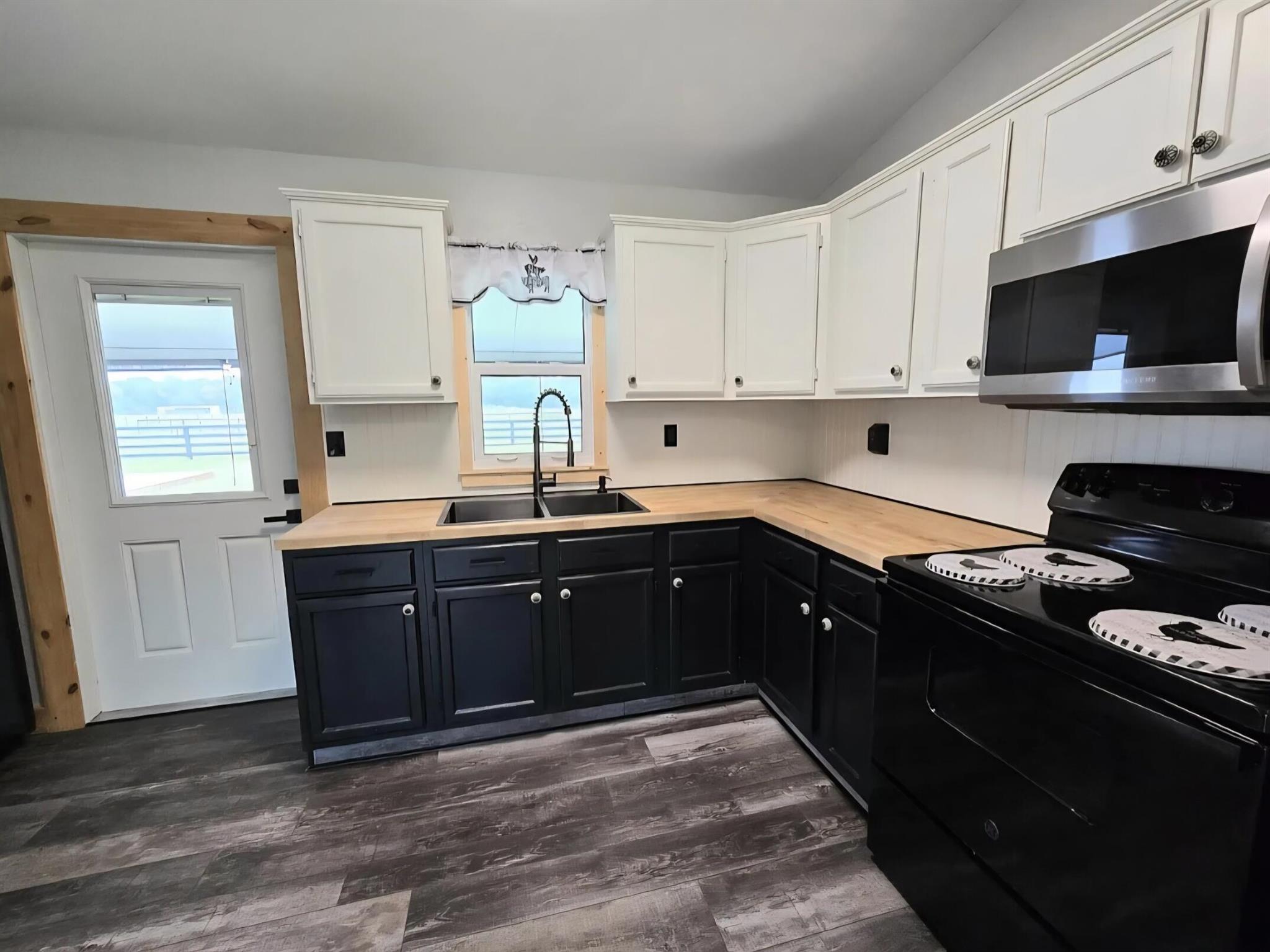 OAK HAMMOCK - Residential