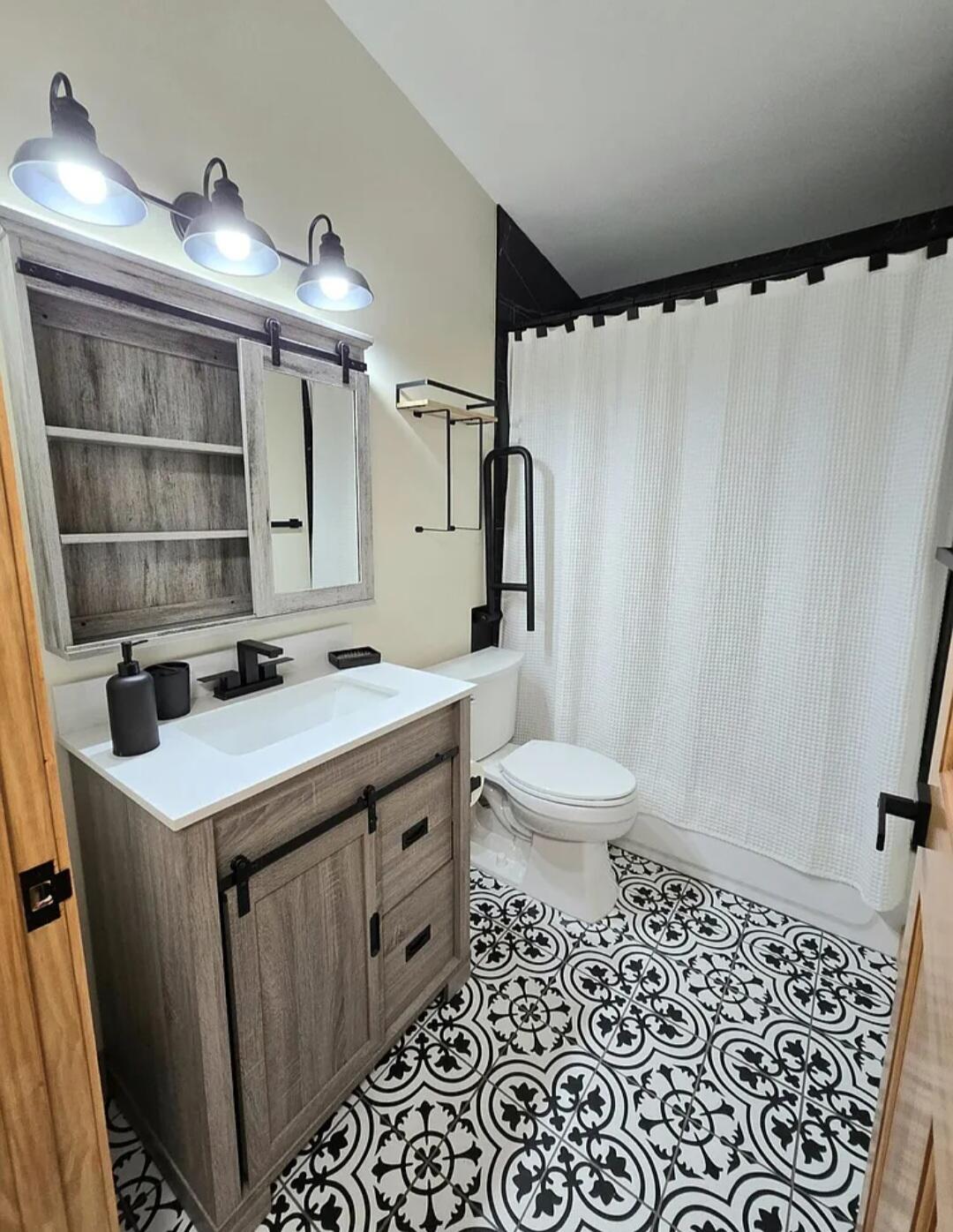 OAK HAMMOCK - Residential
