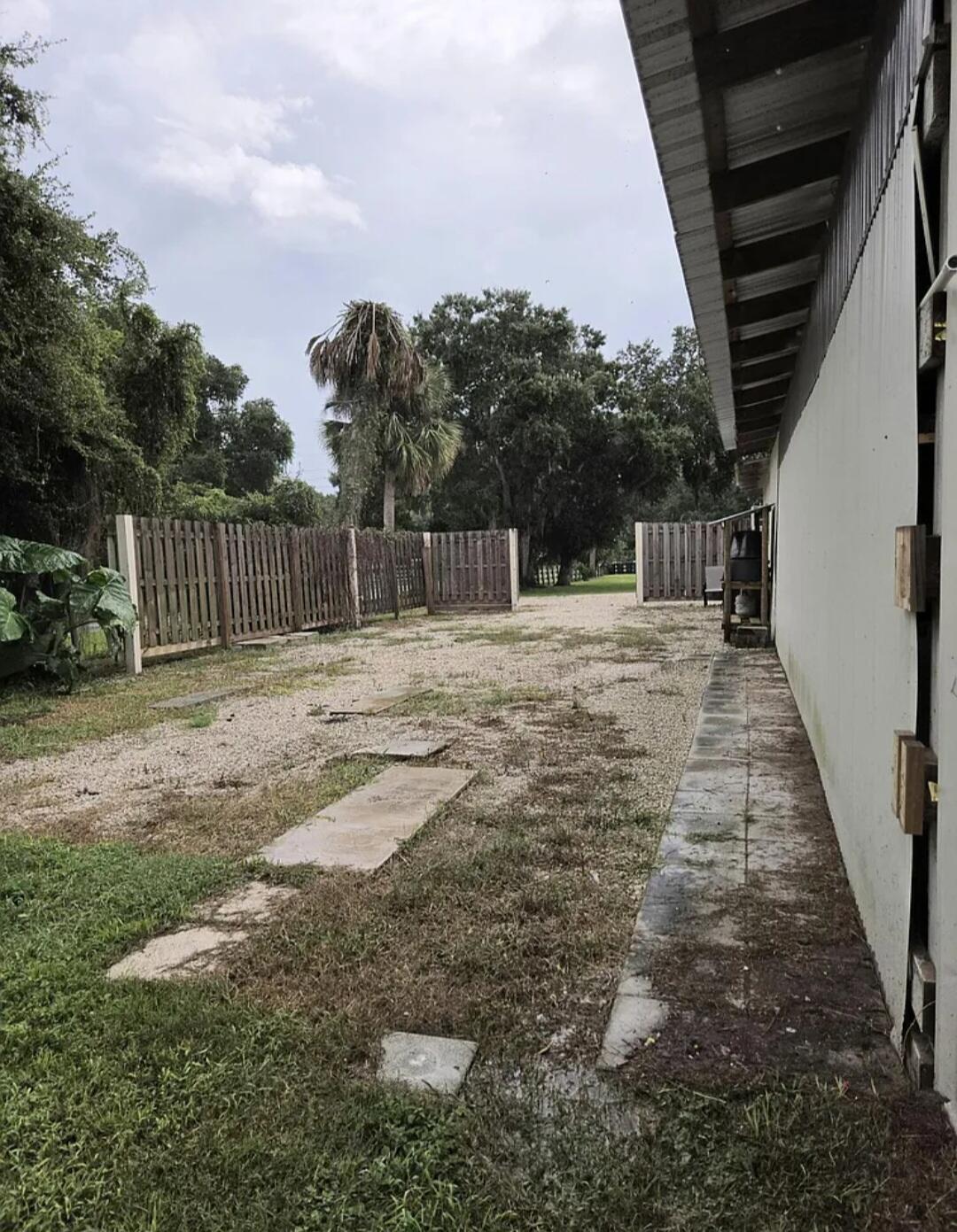 OAK HAMMOCK - Residential