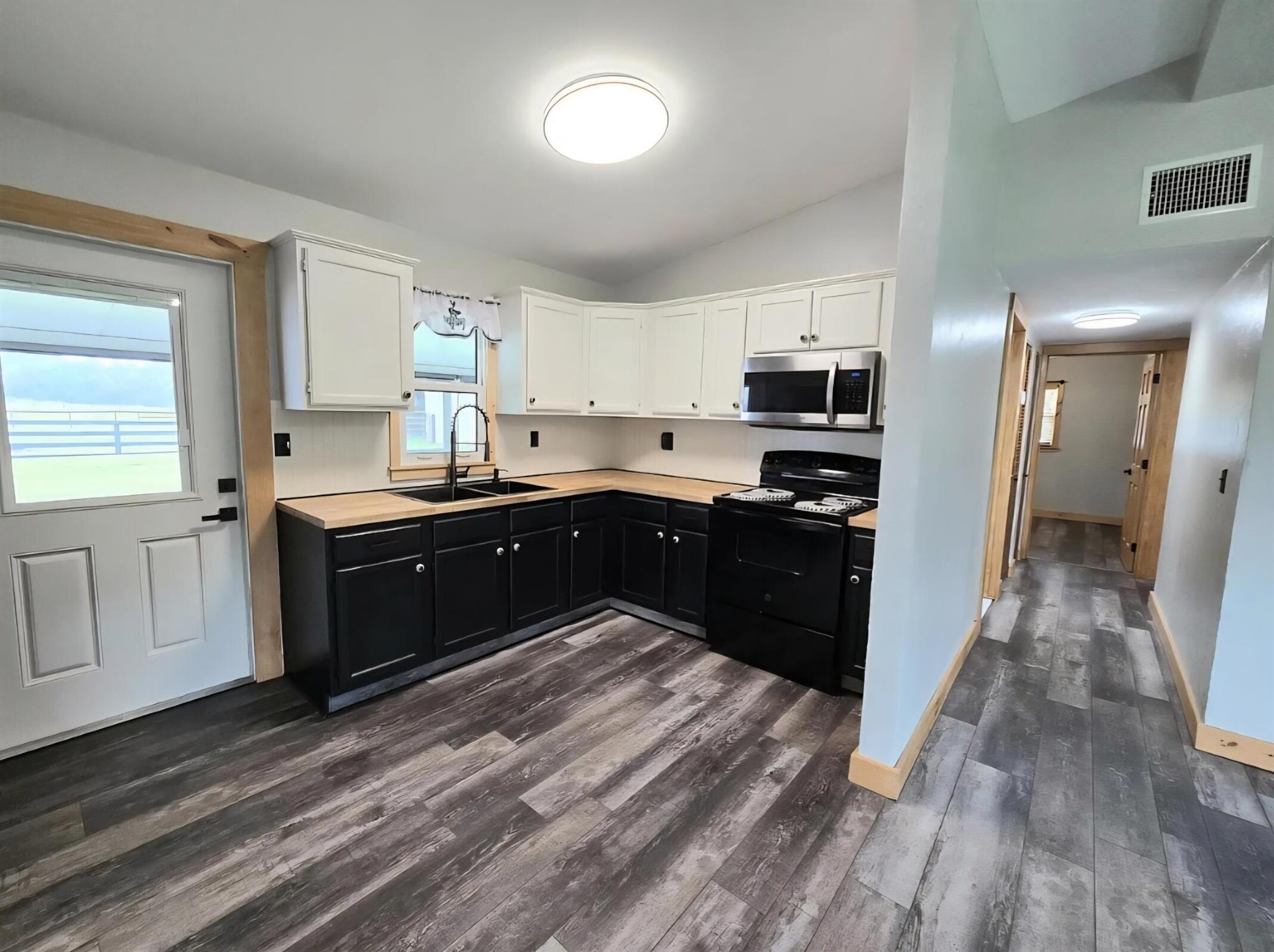 OAK HAMMOCK - Residential