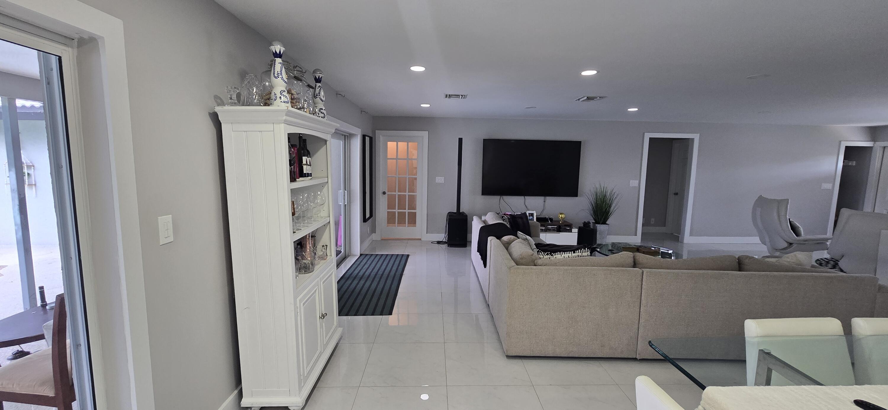 SHADOW WOOD - Residential Lease