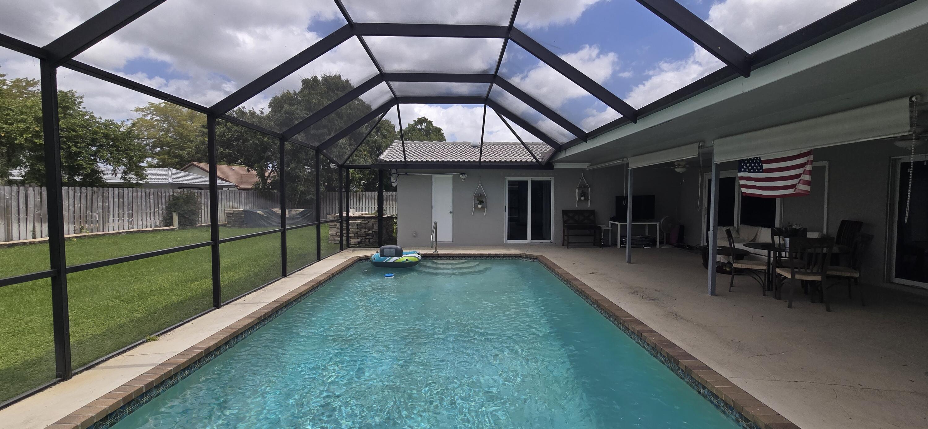 SHADOW WOOD - Residential Lease