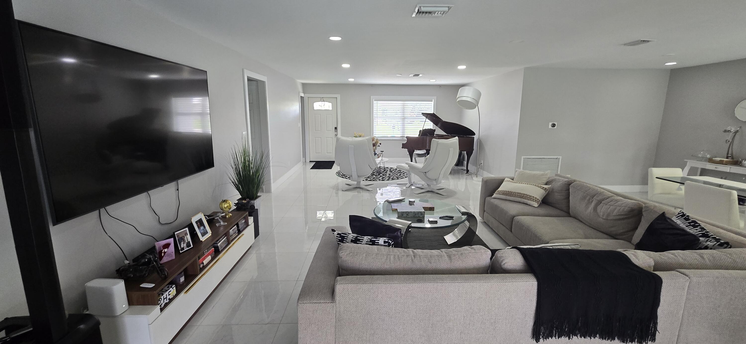 SHADOW WOOD - Residential Lease