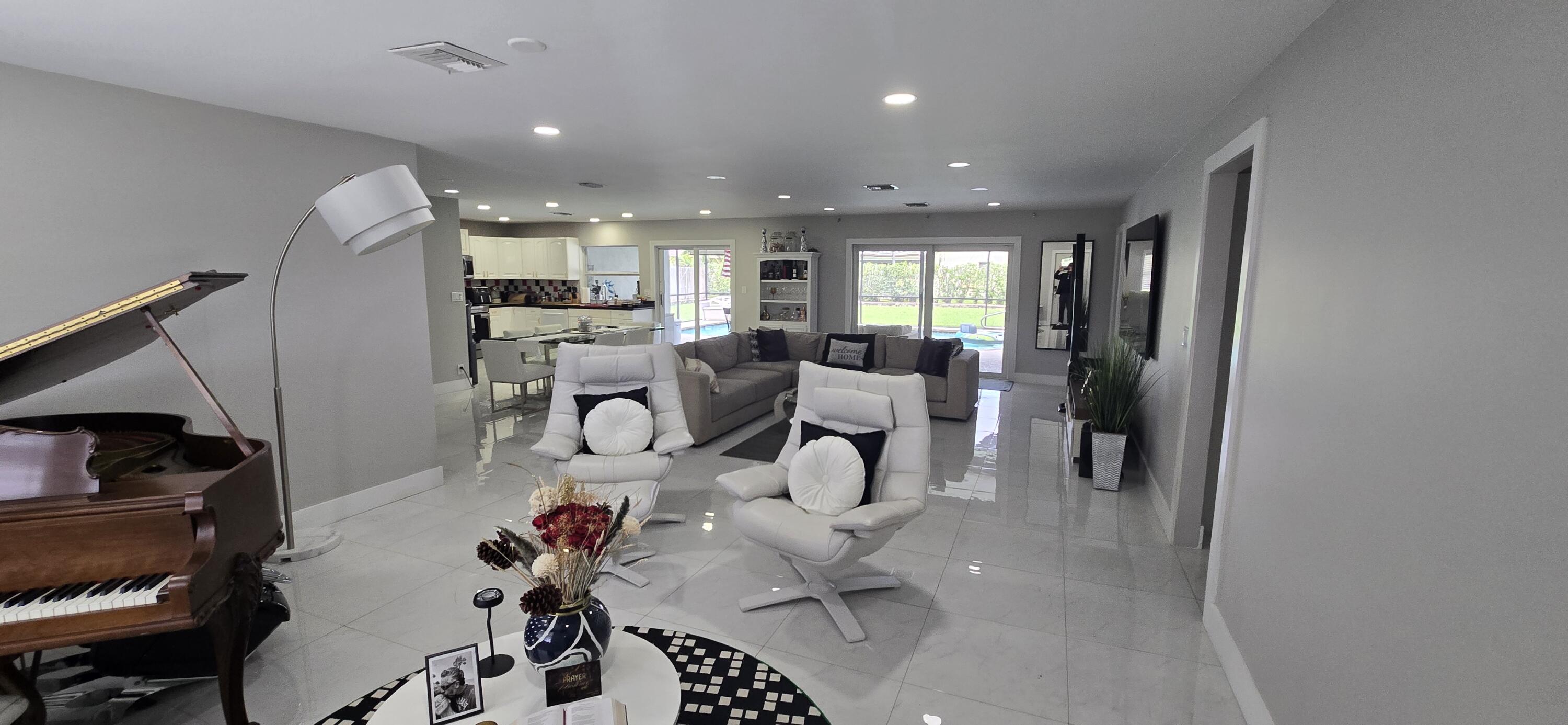 SHADOW WOOD - Residential Lease