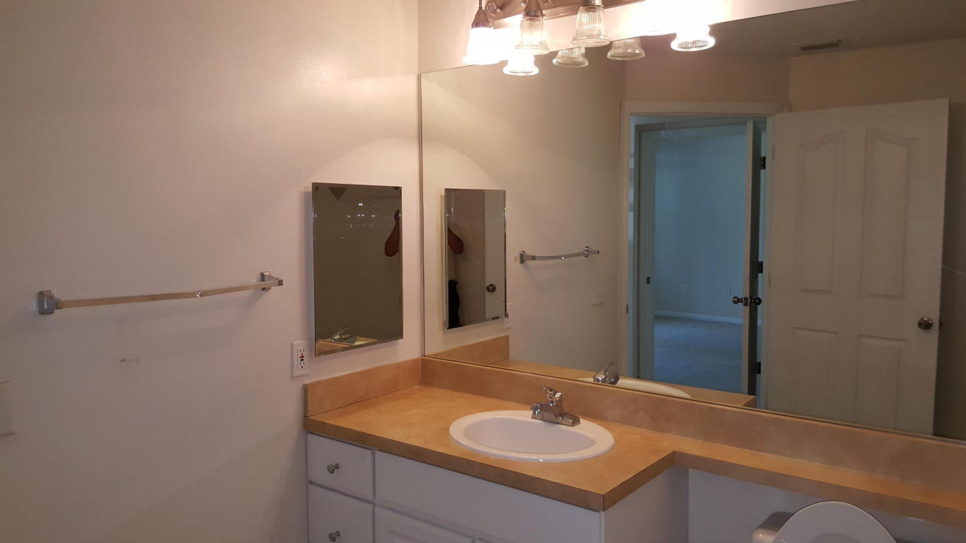 MEZZANO CONDO - Residential Lease