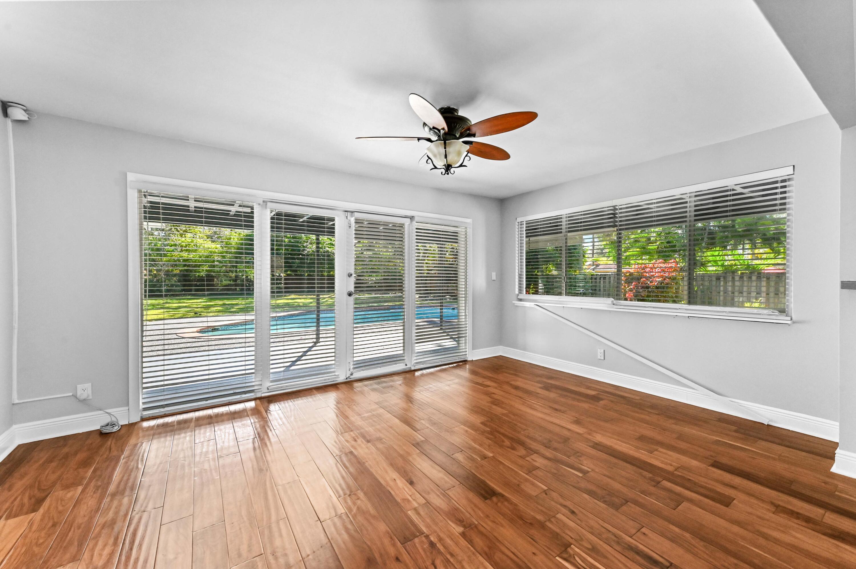 COUNTRY CLUB ESTATES - Residential