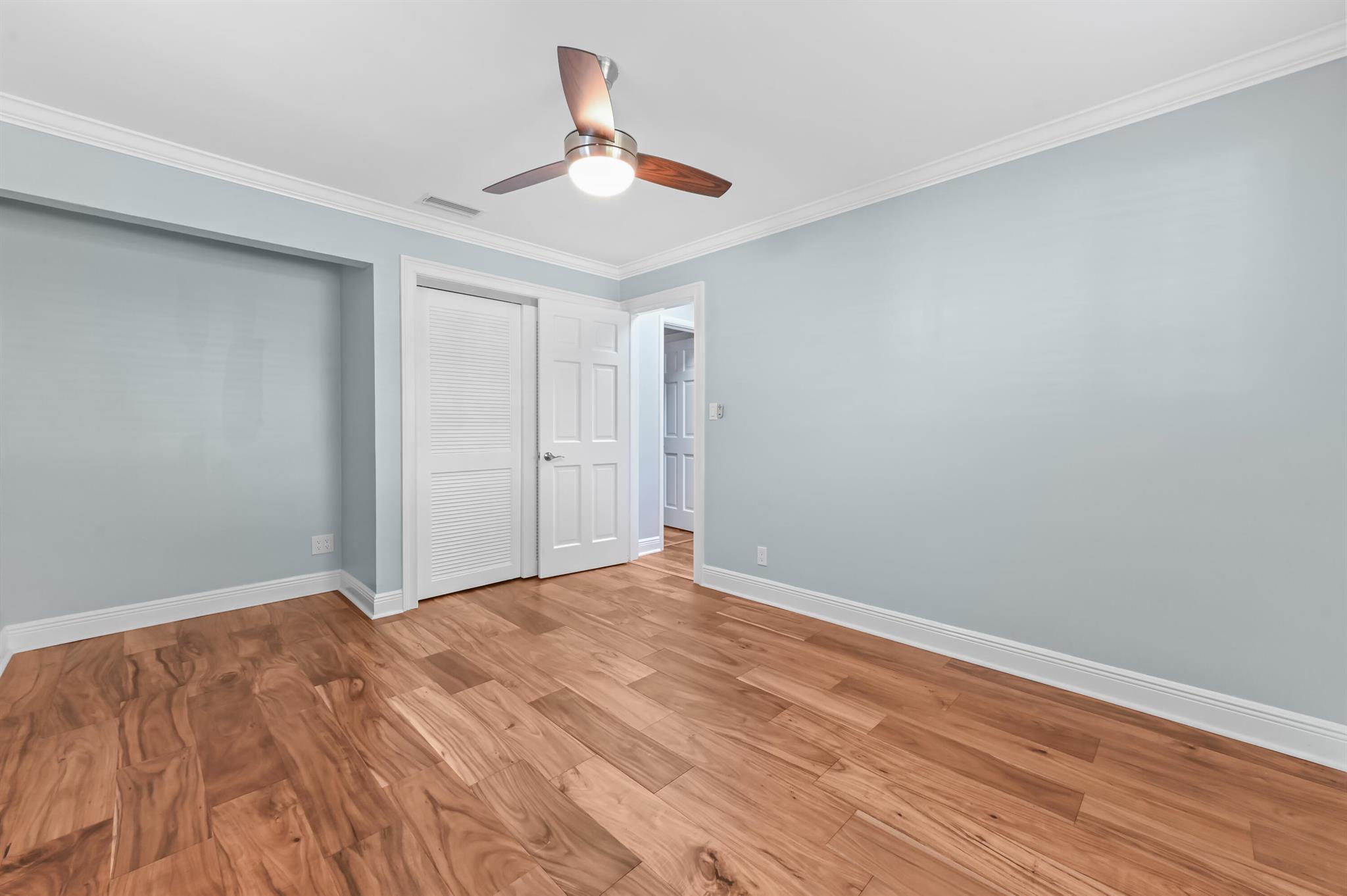 COUNTRY CLUB ESTATES - Residential