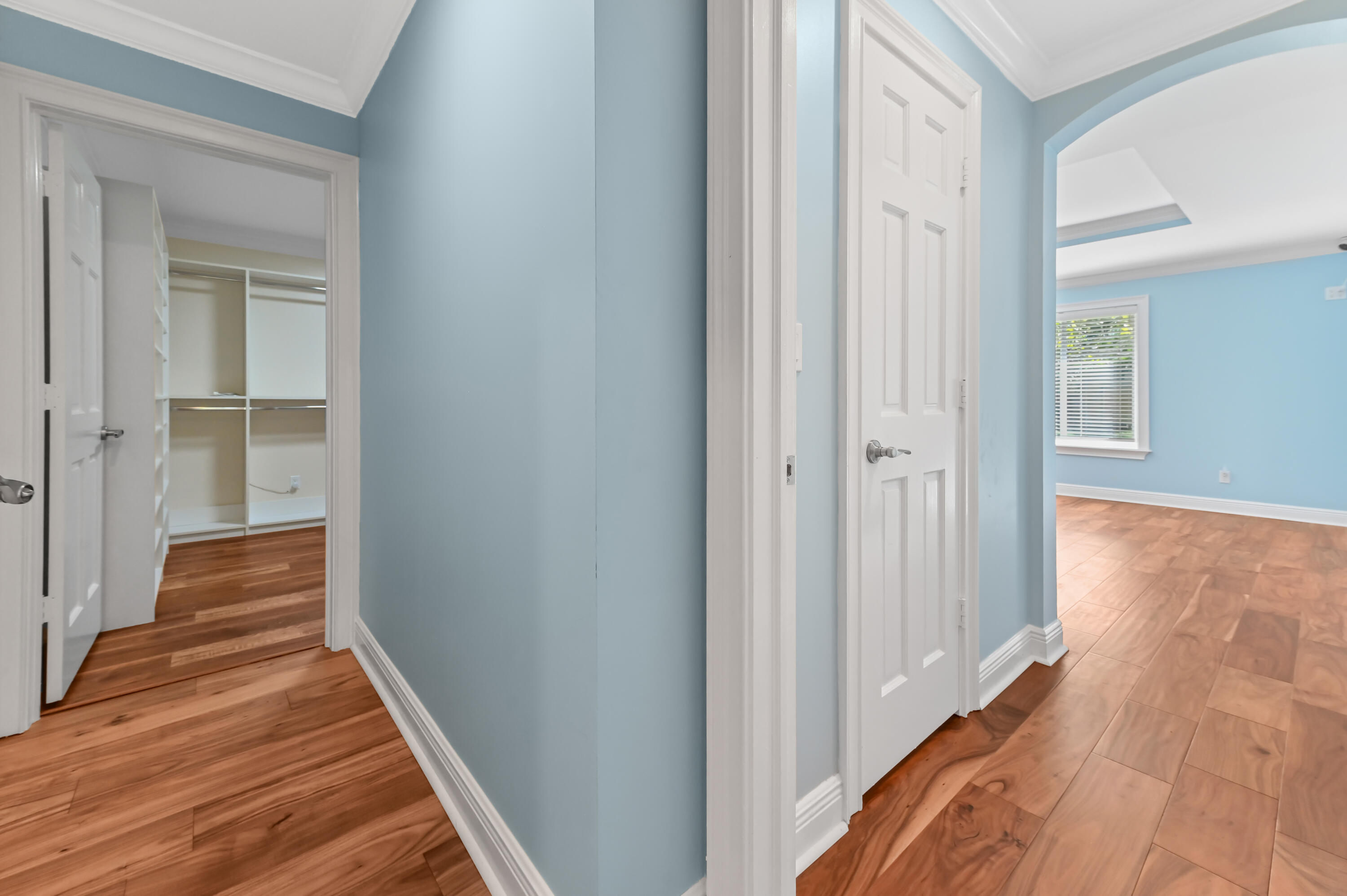 COUNTRY CLUB ESTATES - Residential