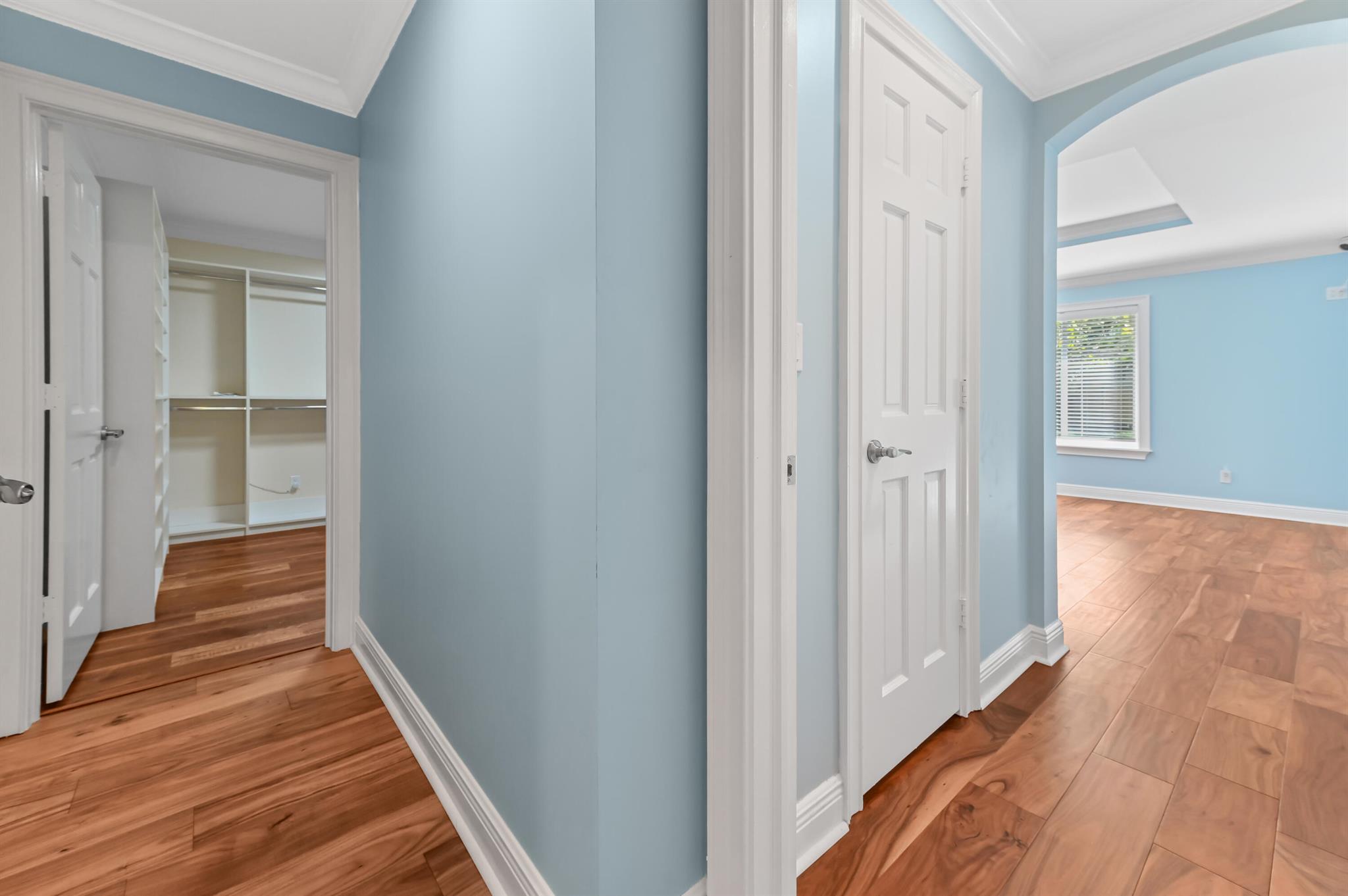 COUNTRY CLUB ESTATES - Residential