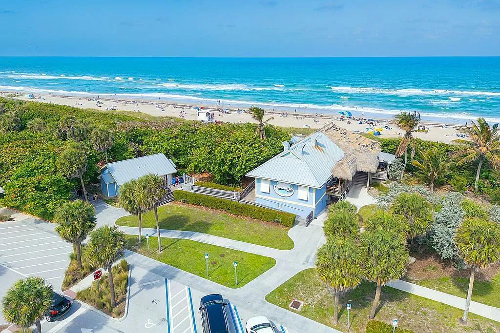 CEDAR POINTE CONDO - Residential