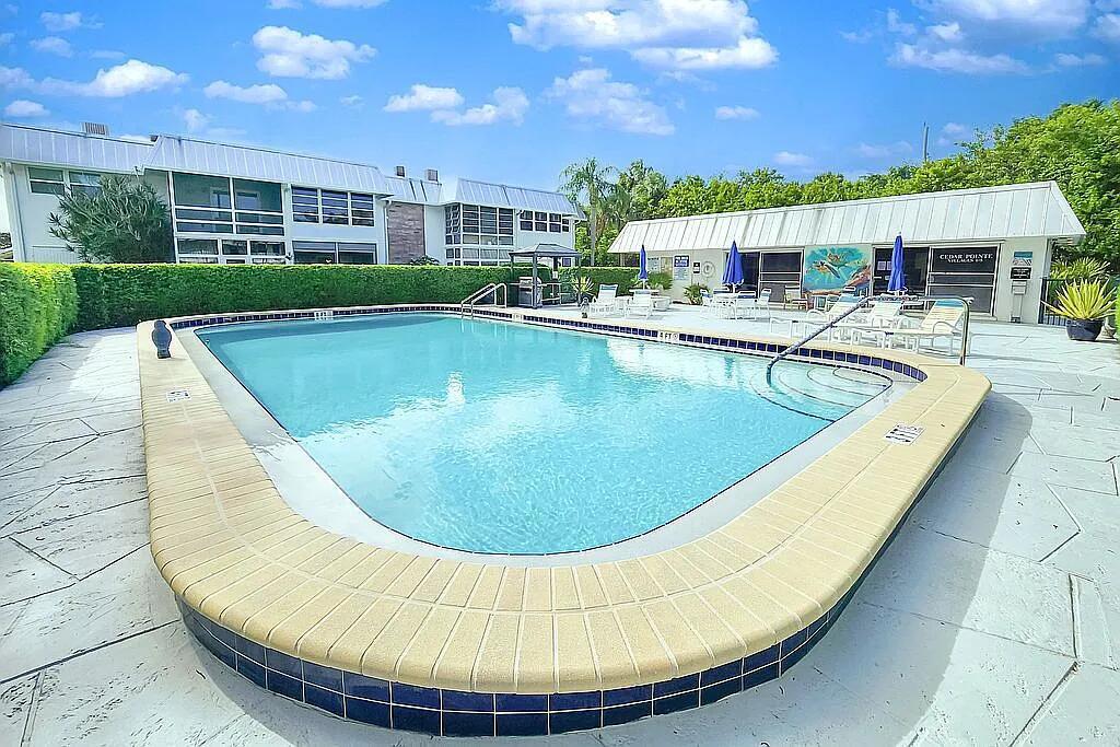 CEDAR POINTE CONDO - Residential