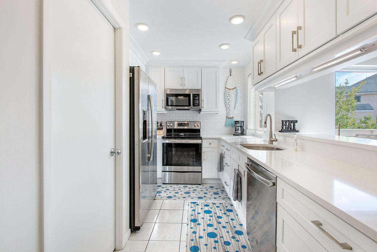 JUPITER BAY ONE THRU SIX CONDO - Residential Lease