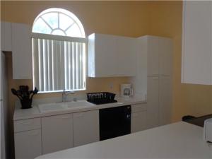 PADDOCK PARK 1 OF WELLING - Residential Lease