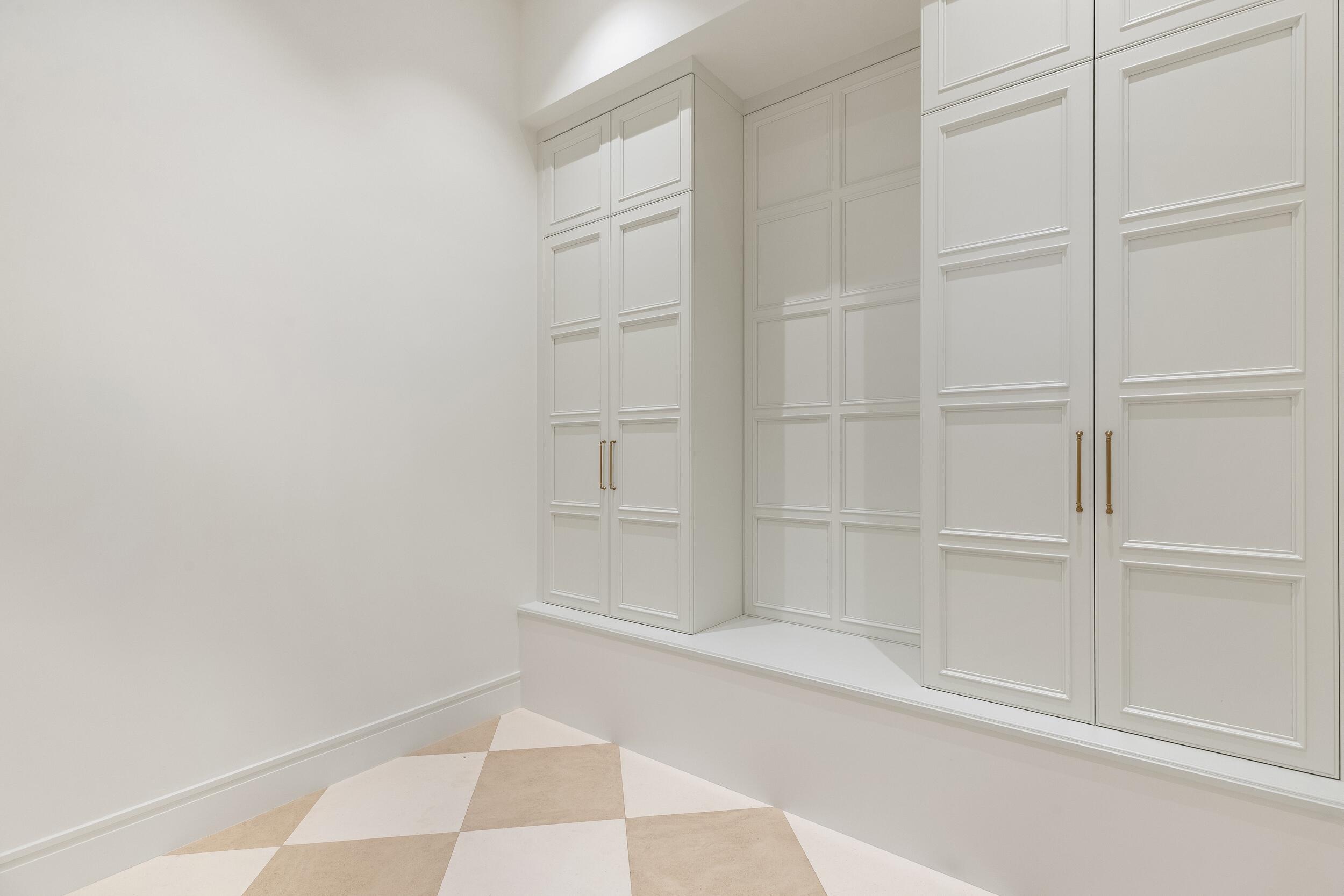 BEACH SHORES - Residential