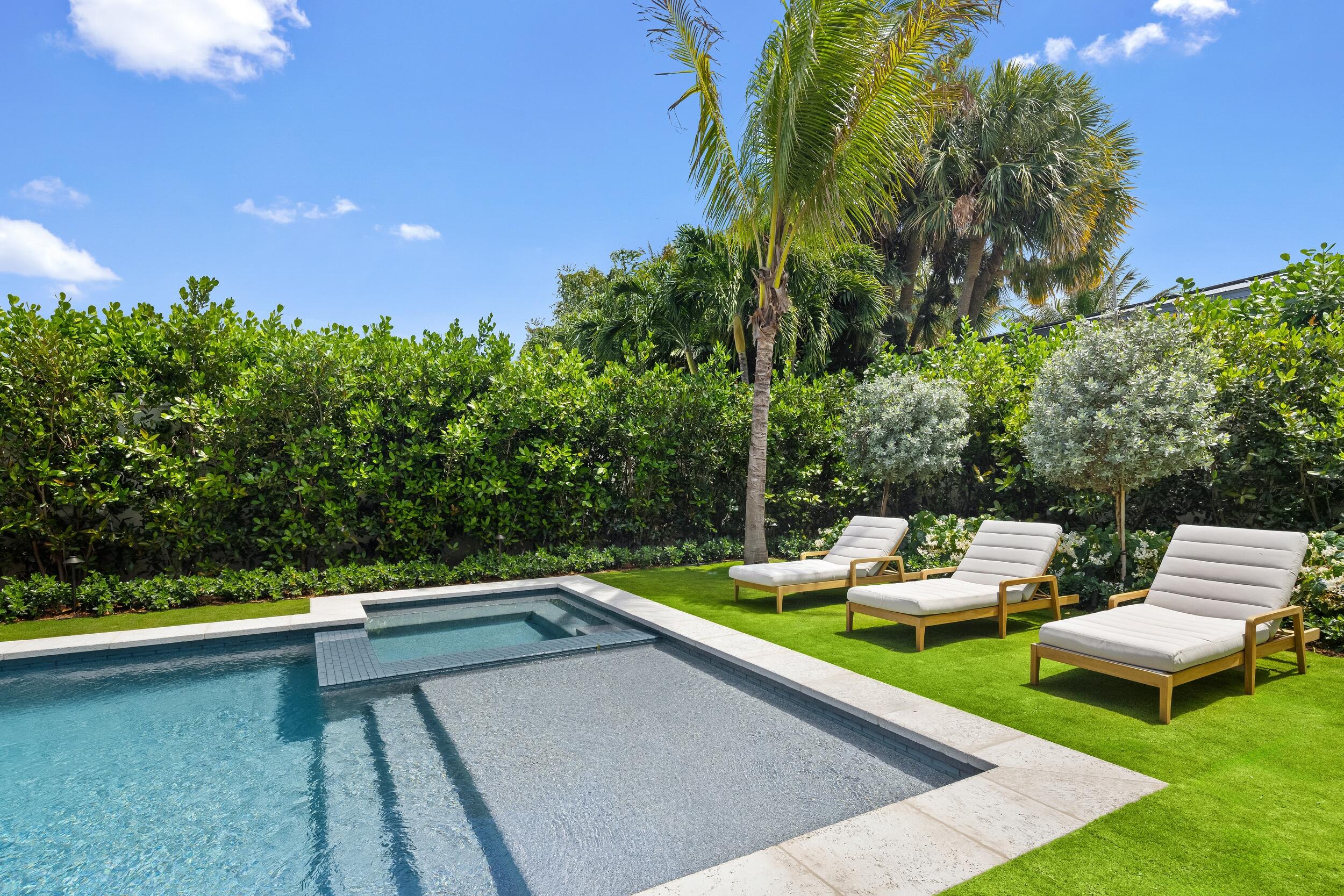 BEACH SHORES - Residential