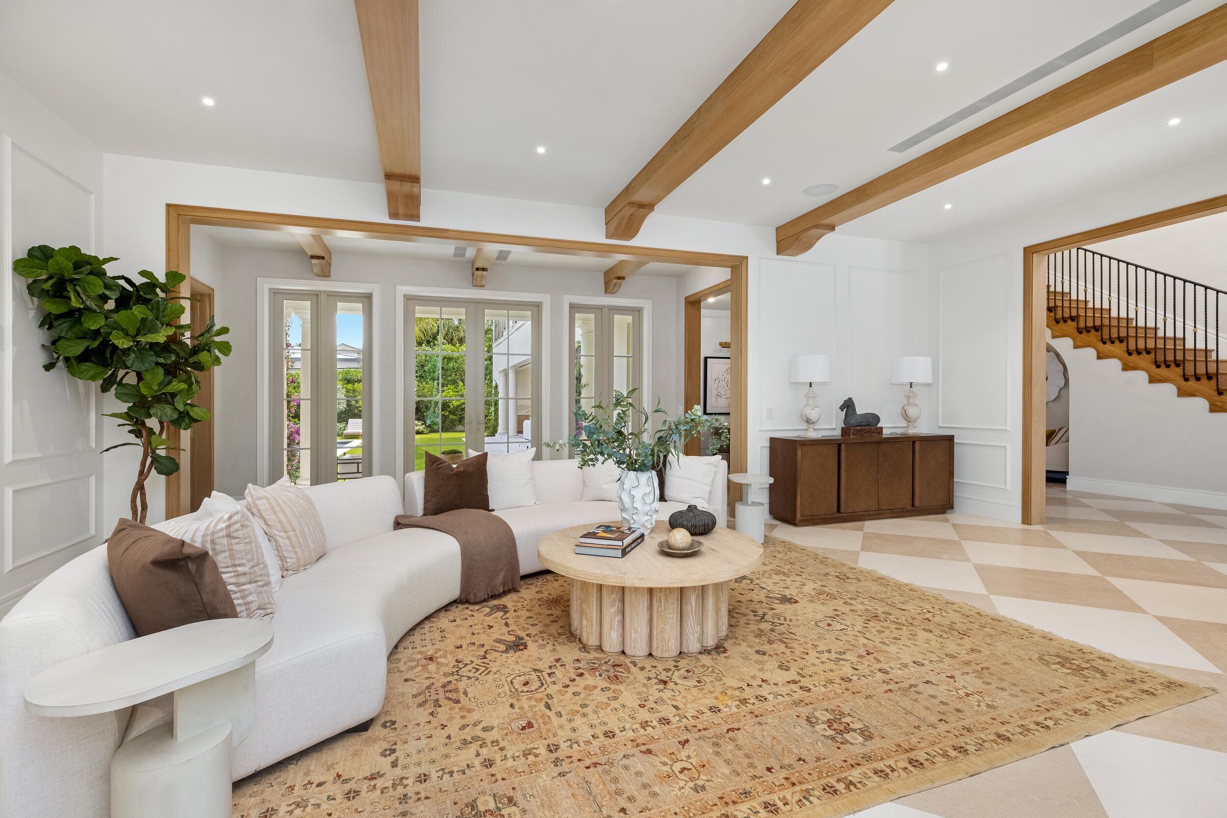 BEACH SHORES - Residential