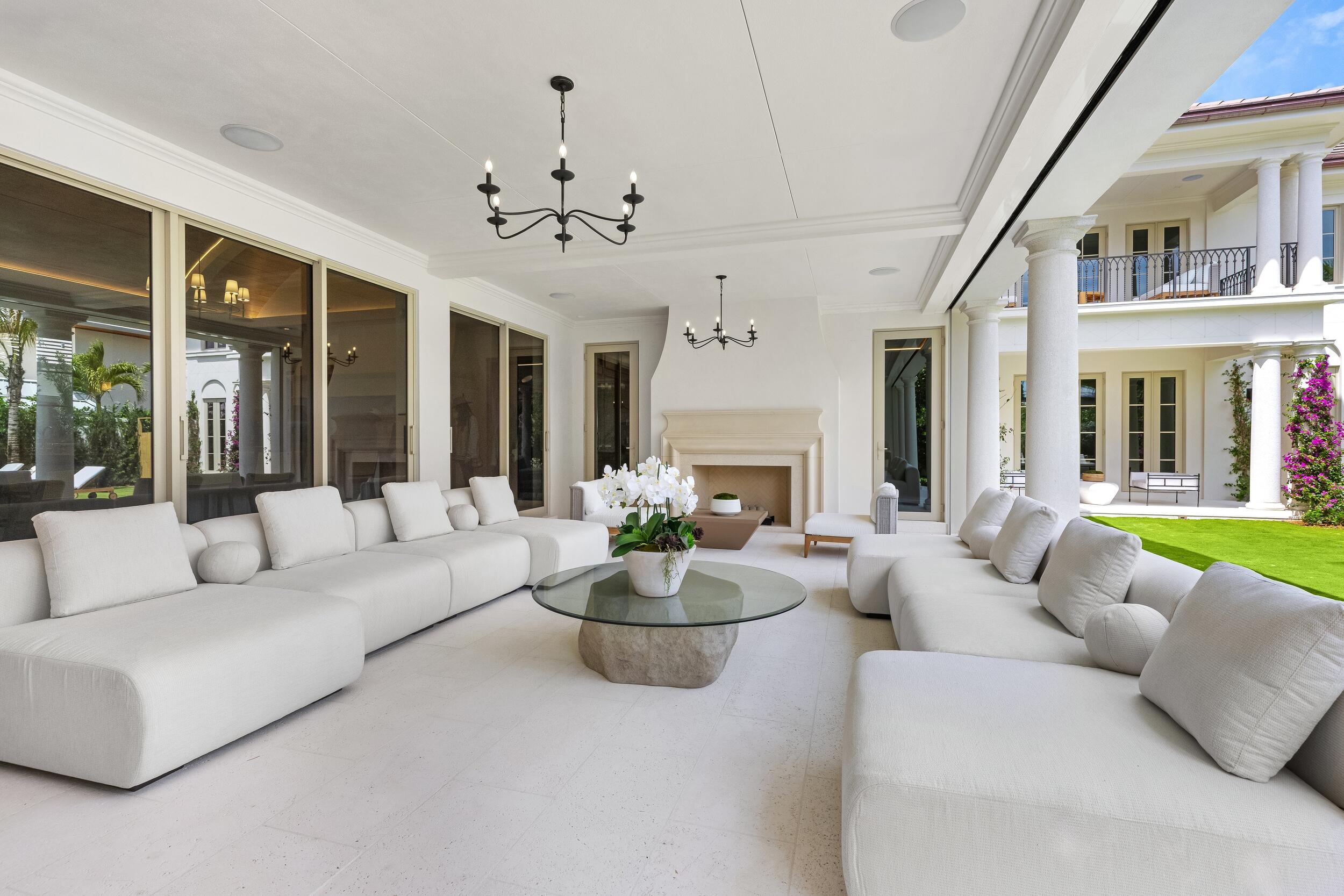 BEACH SHORES - Residential