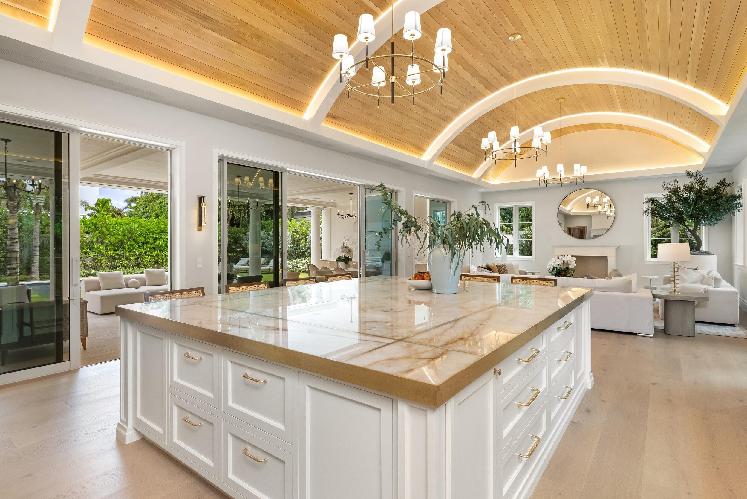 BEACH SHORES - Residential