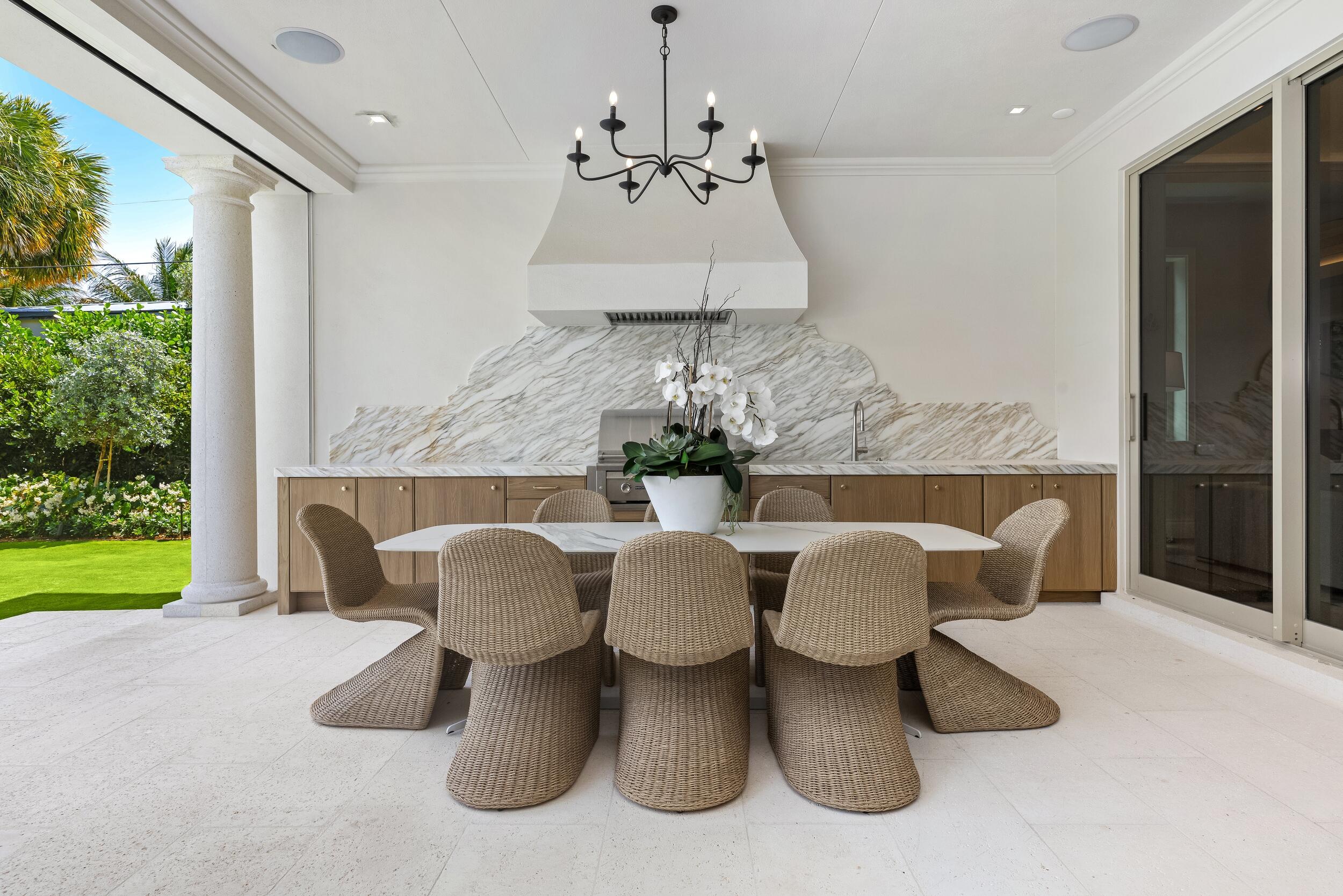 BEACH SHORES - Residential