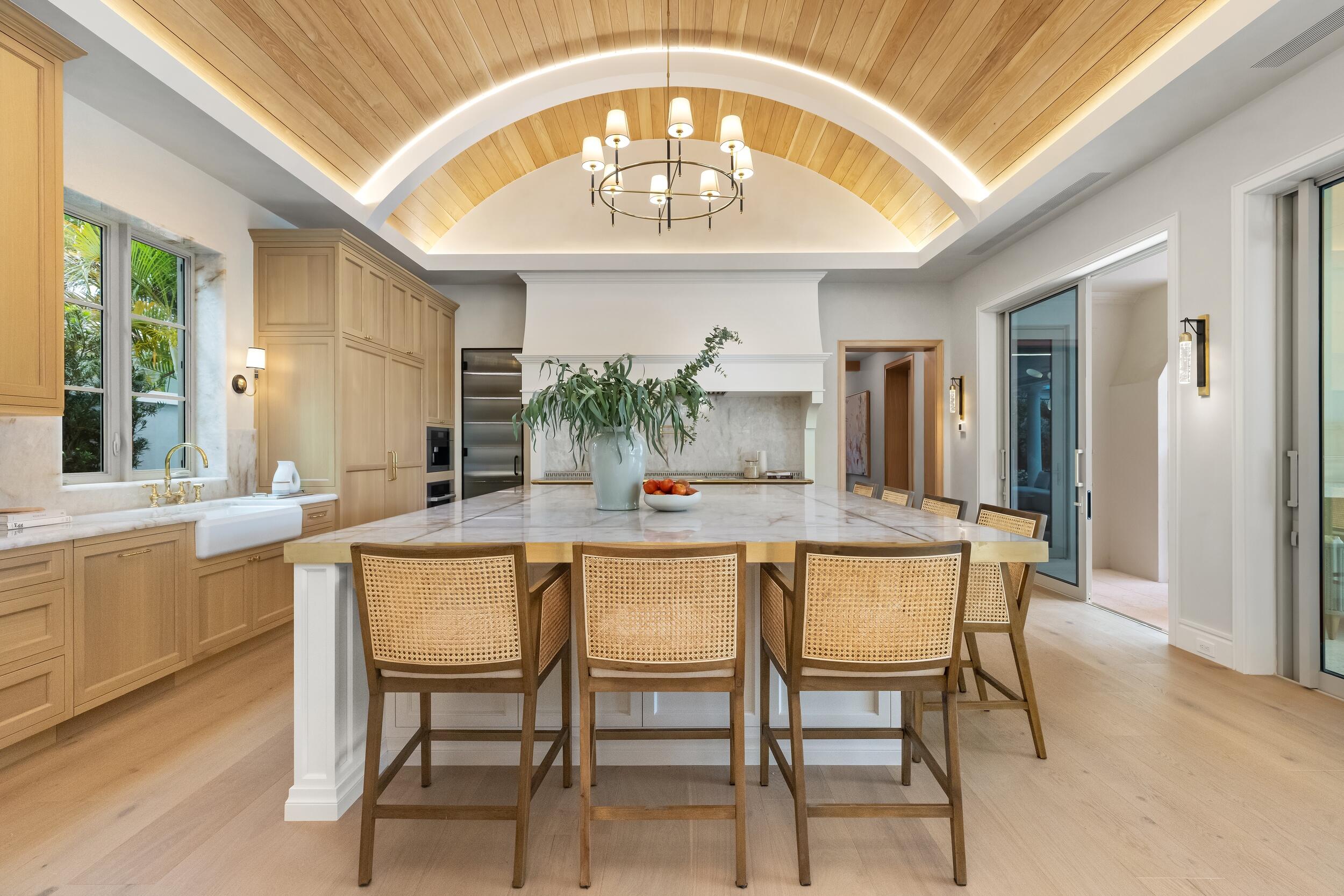 BEACH SHORES - Residential