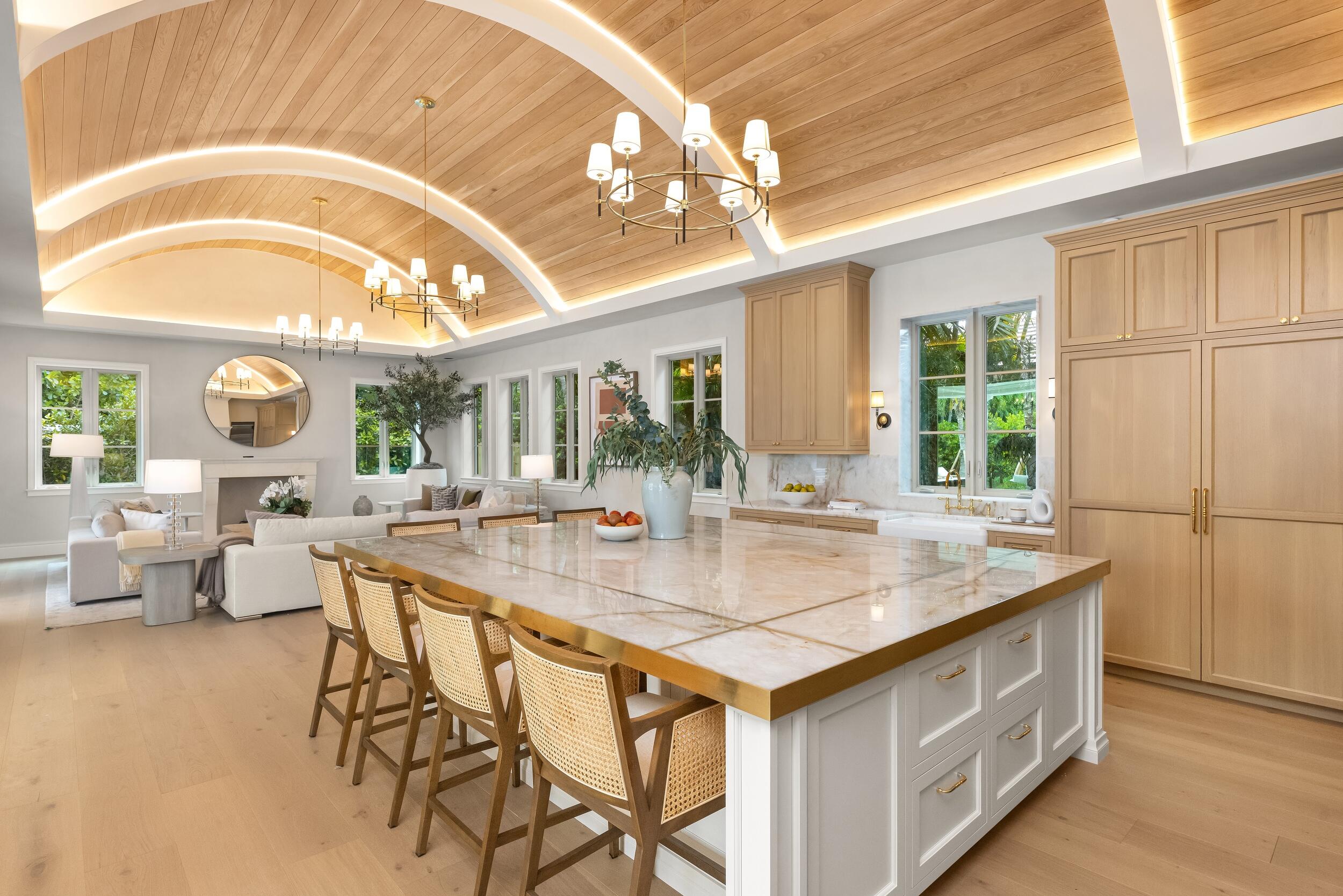 BEACH SHORES - Residential