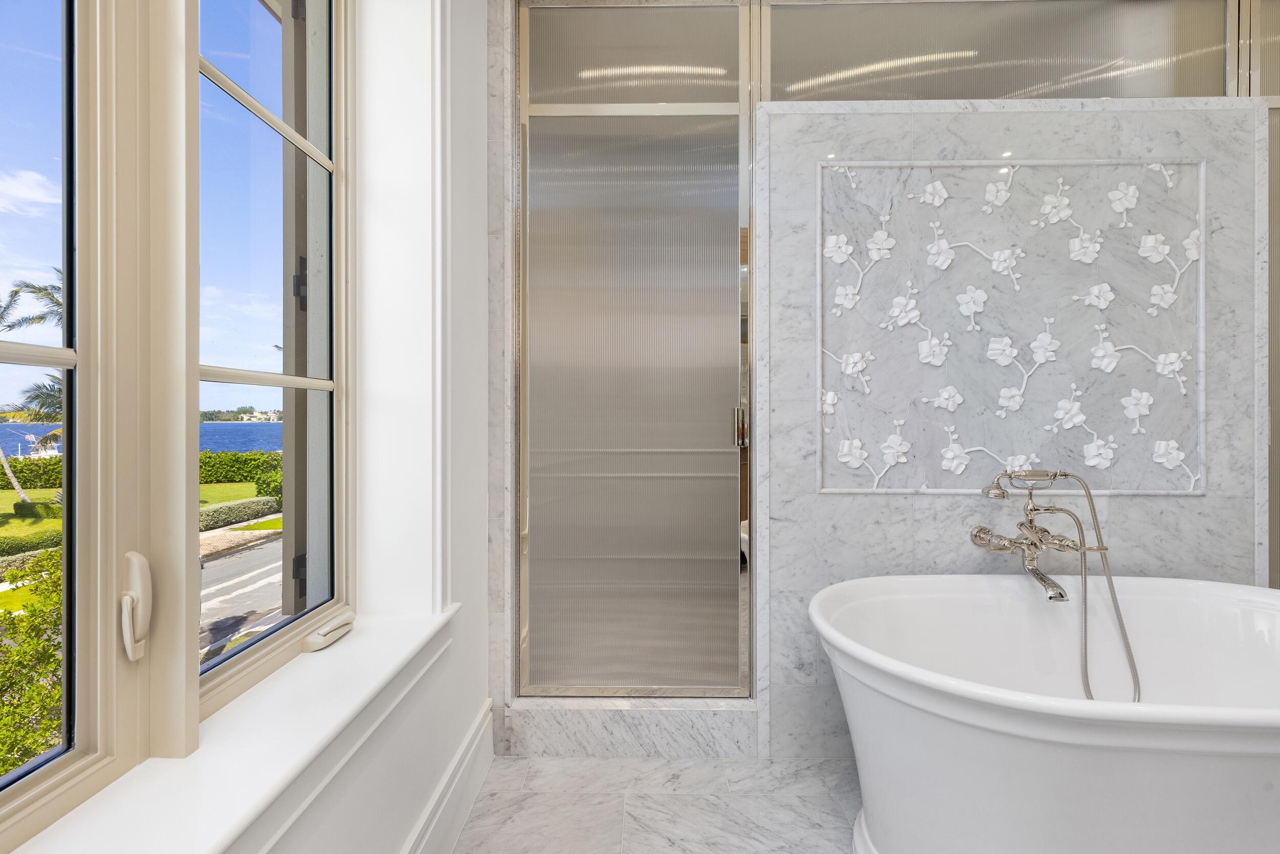 BEACH SHORES - Residential