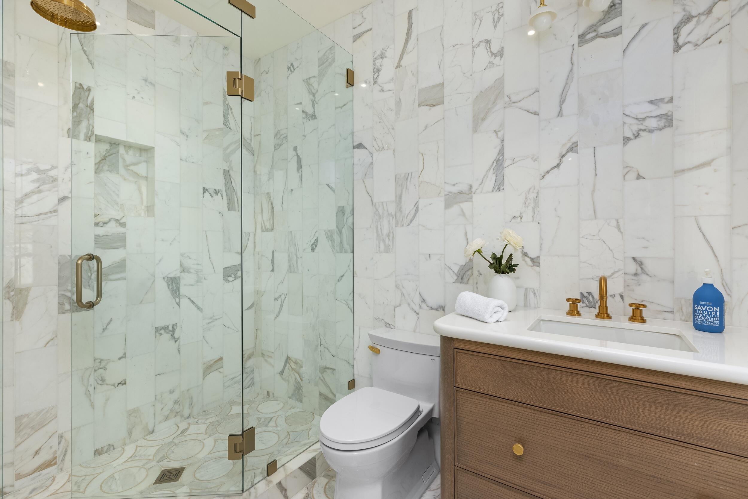 BEACH SHORES - Residential