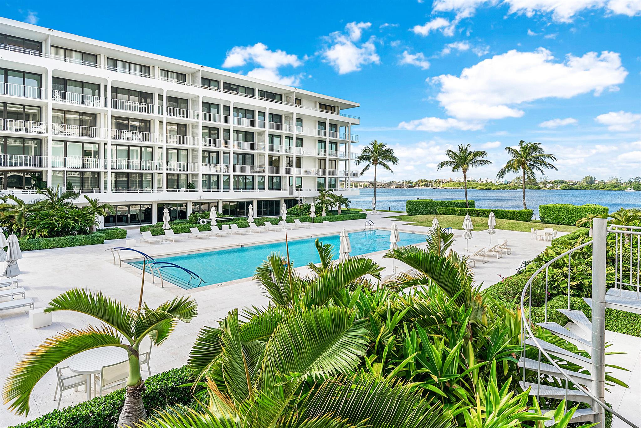 COVE CONDO - Residential