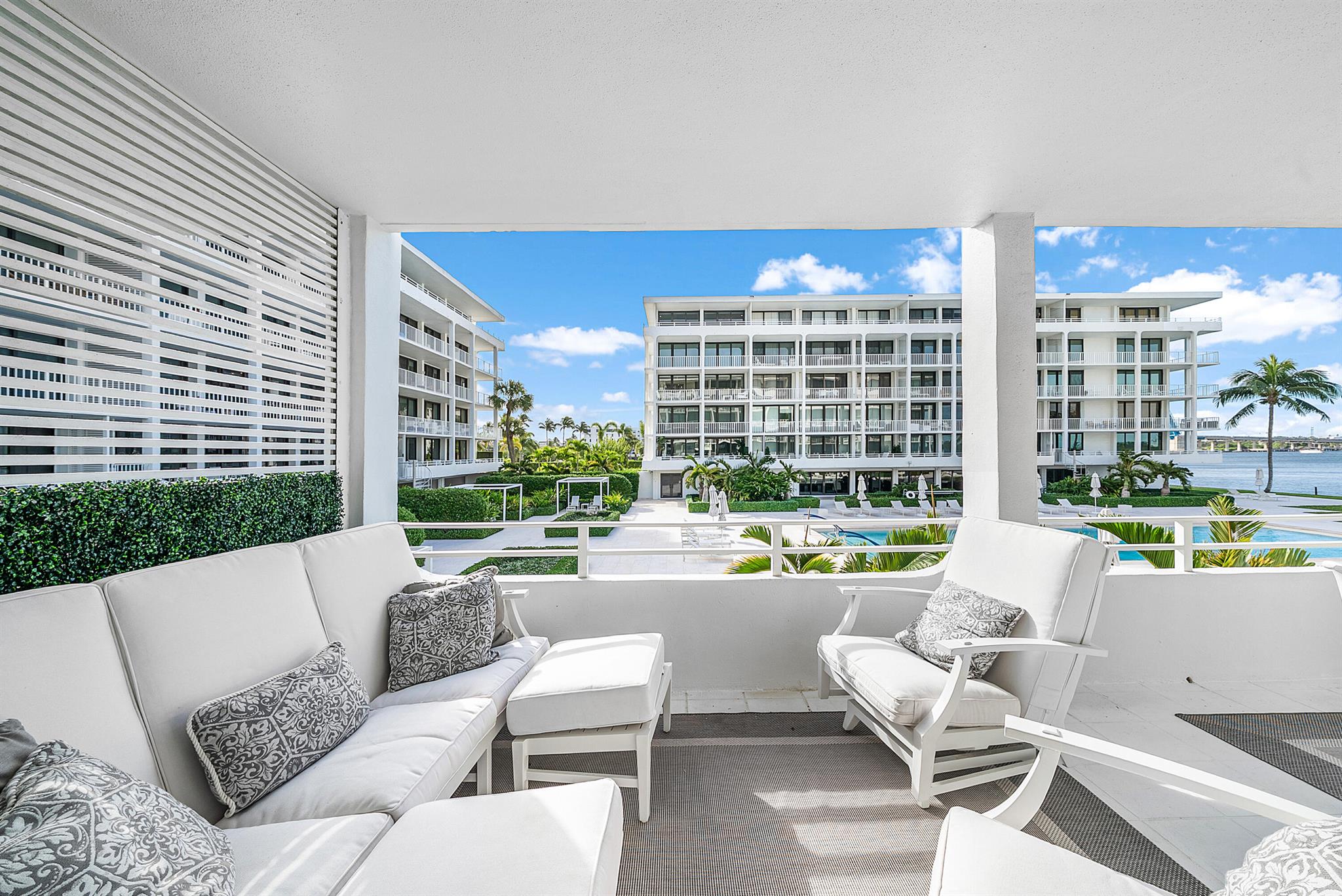 COVE CONDO - Residential