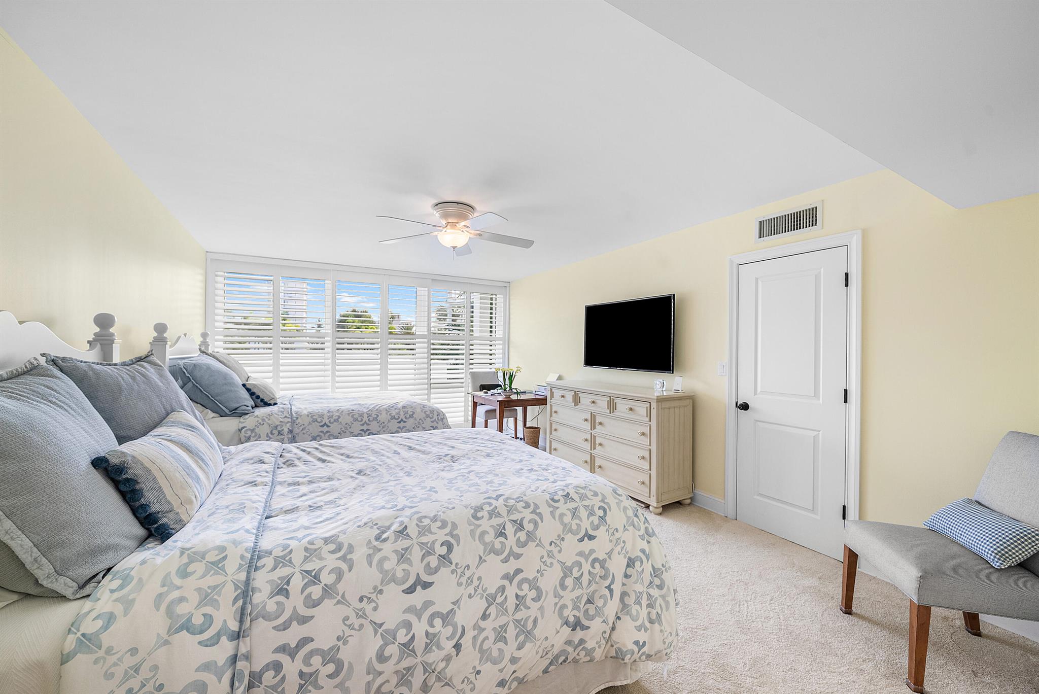 COVE CONDO - Residential