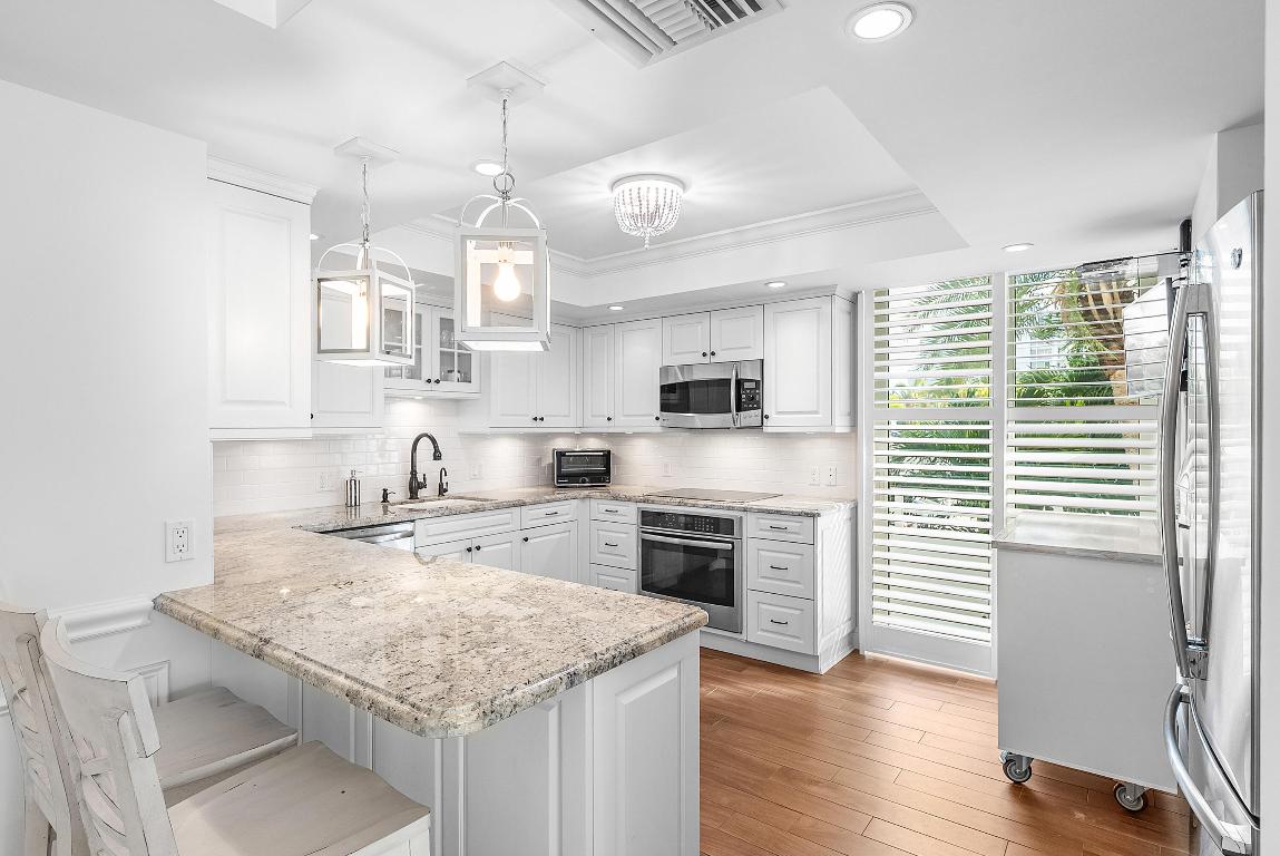 COVE CONDO - Residential