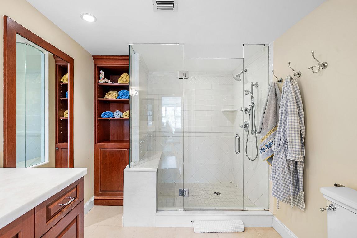 COVE CONDO - Residential